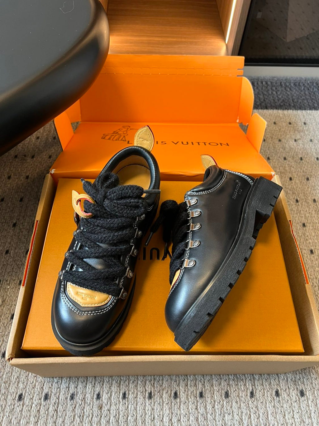 Louis Vuitton LV REMIX  Men's And Women's Spring/summer Fashion Casual Round Toe Lace Up Classic Printed Leather Casual Shoes Hiking Derby Shoes #78382
