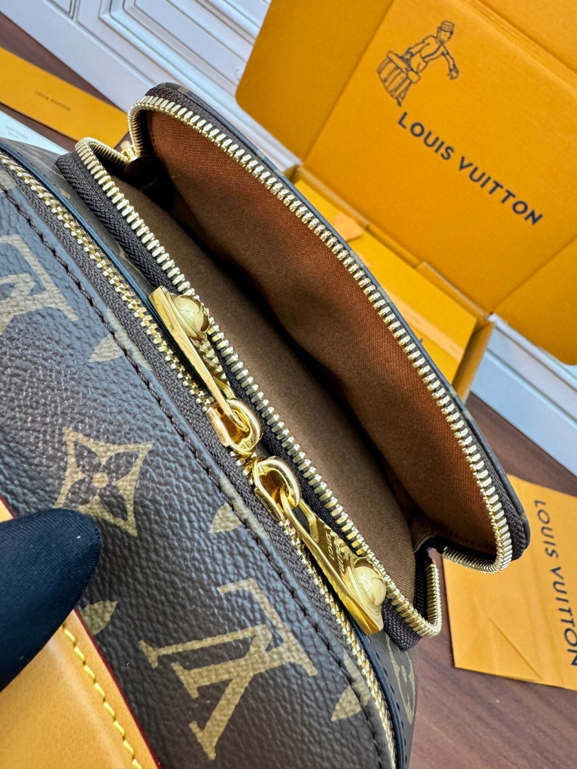 Louis Vuitton Rush Men's Solid Colour Adjustable Simple Coated Canvas with Leather Shoulder Crossbody Waist Bag Bags #76732