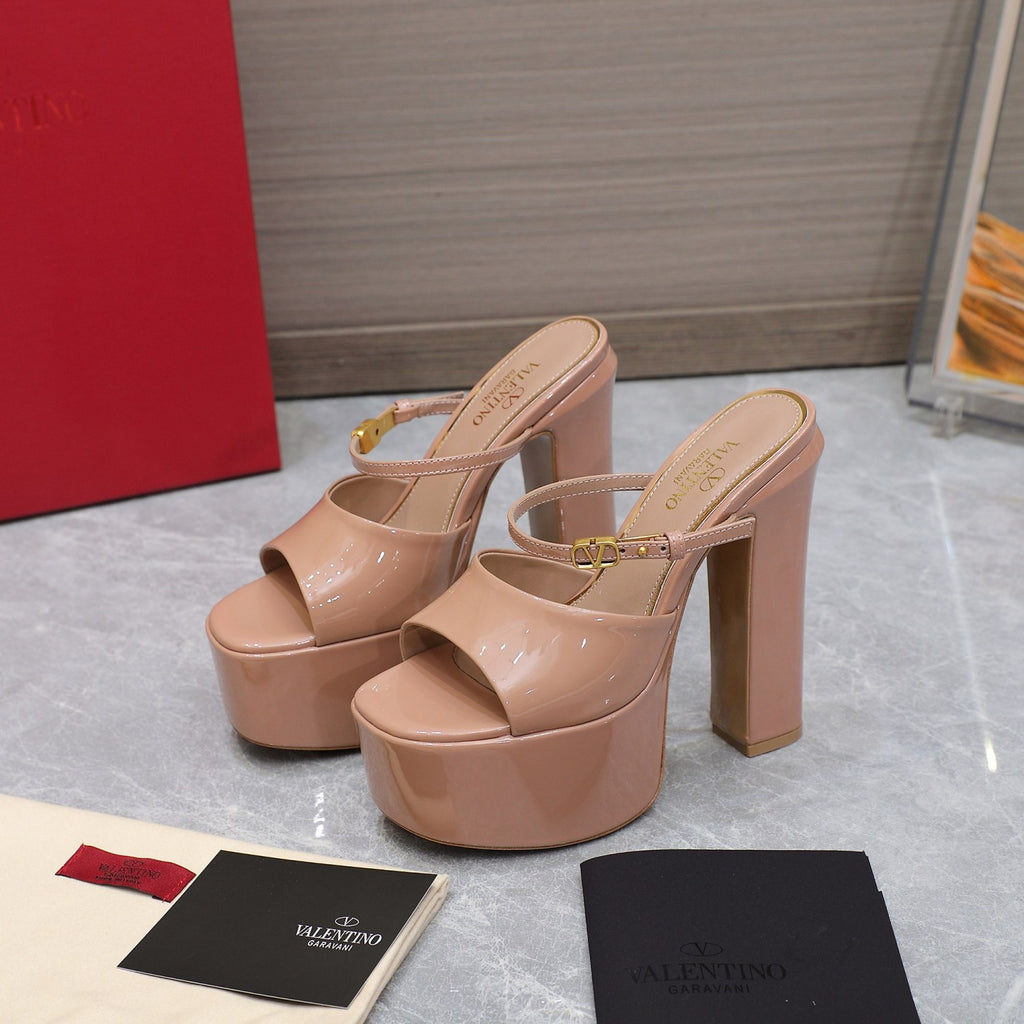 Valentino Spring And Summer Waterproof Platform Patent Leather High Heels Fashion Heightening Sexy Temperament Elegant Slippers Sandals Shoes Waterproof Platform 4cm Heel Height 15.5cm #81145