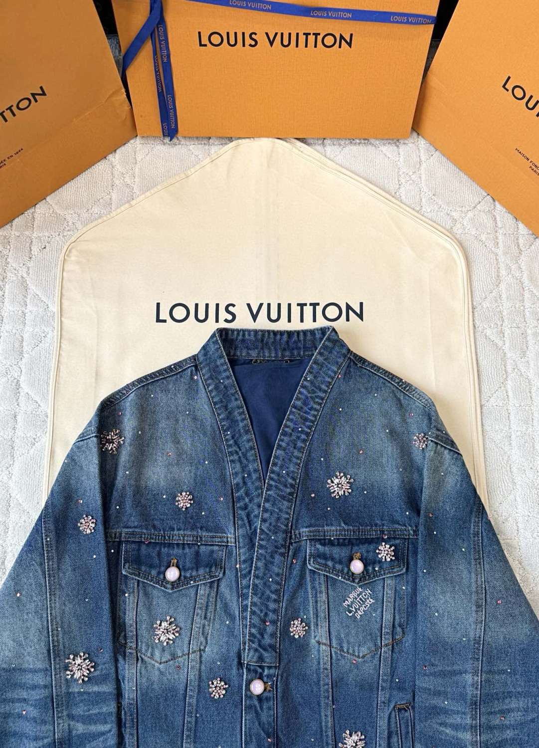 Louis Vuitton Men's and Women's Fashion Casual V Neck Embroidered Kimono Style Long Sleeve Denim Jacket  Embroidered Workwear Denim Shorts Suit Set #78735