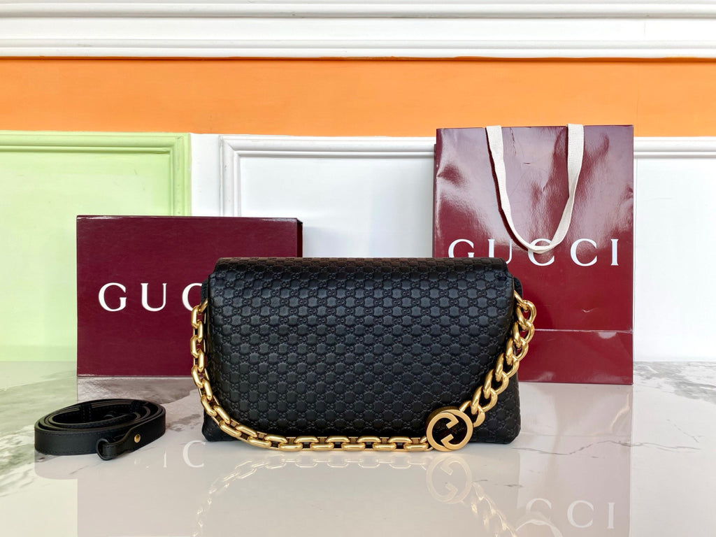 Gucci Medium shoulder bag with chain in black GG leather #336824