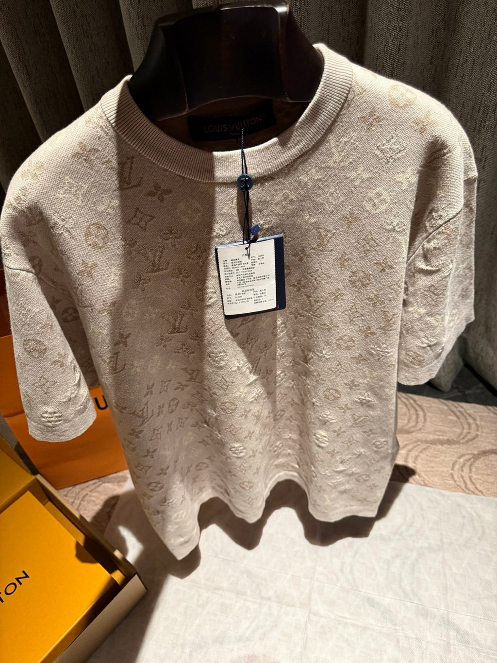 Louis Vuitton Monogram Short Sleeved Crewneck #334471