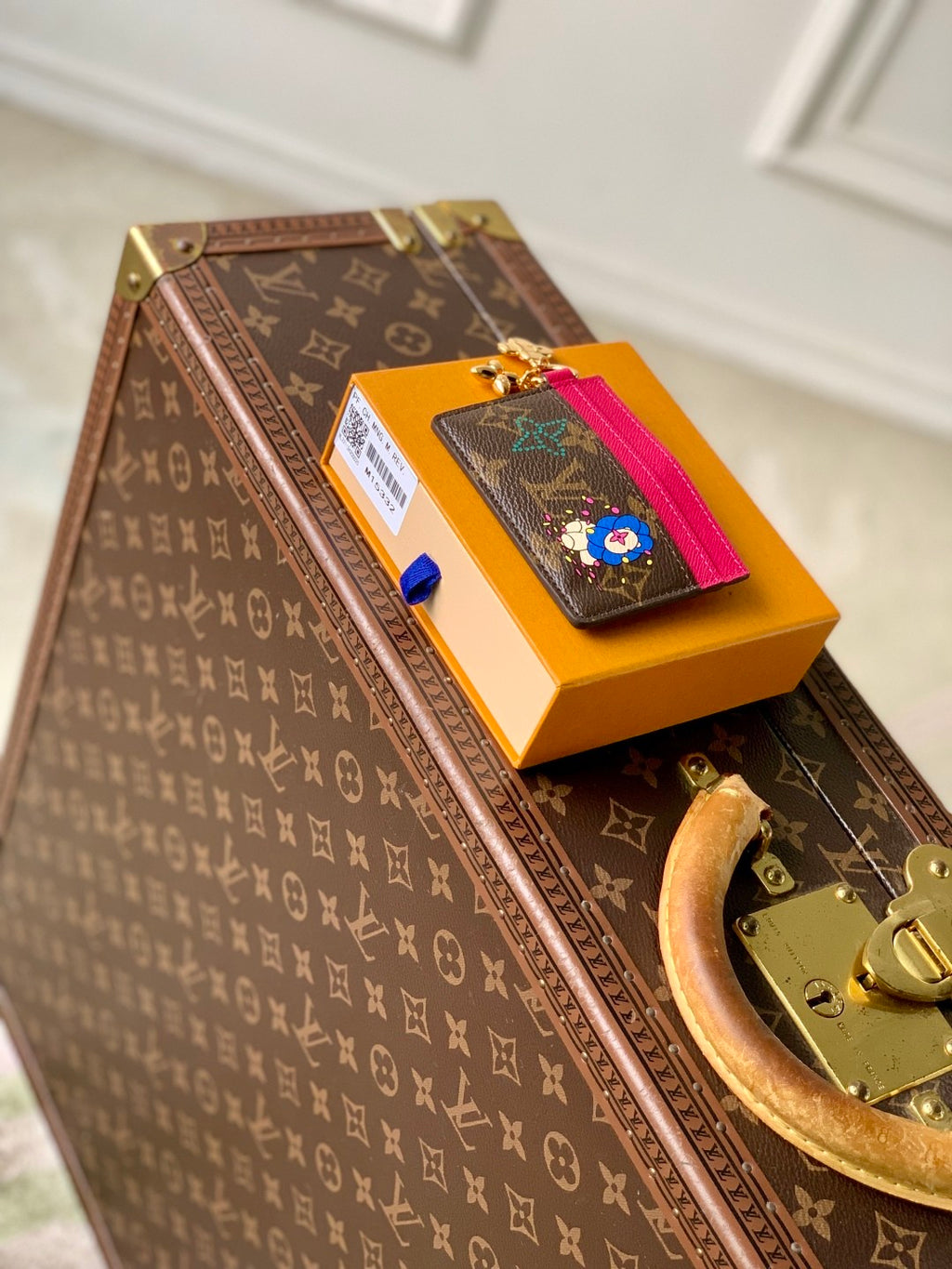 LOUIS VUITTON  Lv Charms Card Holder Monogram Leather Keyring Card Case Stylish Refined. And Elegant Bag Bags #81832A