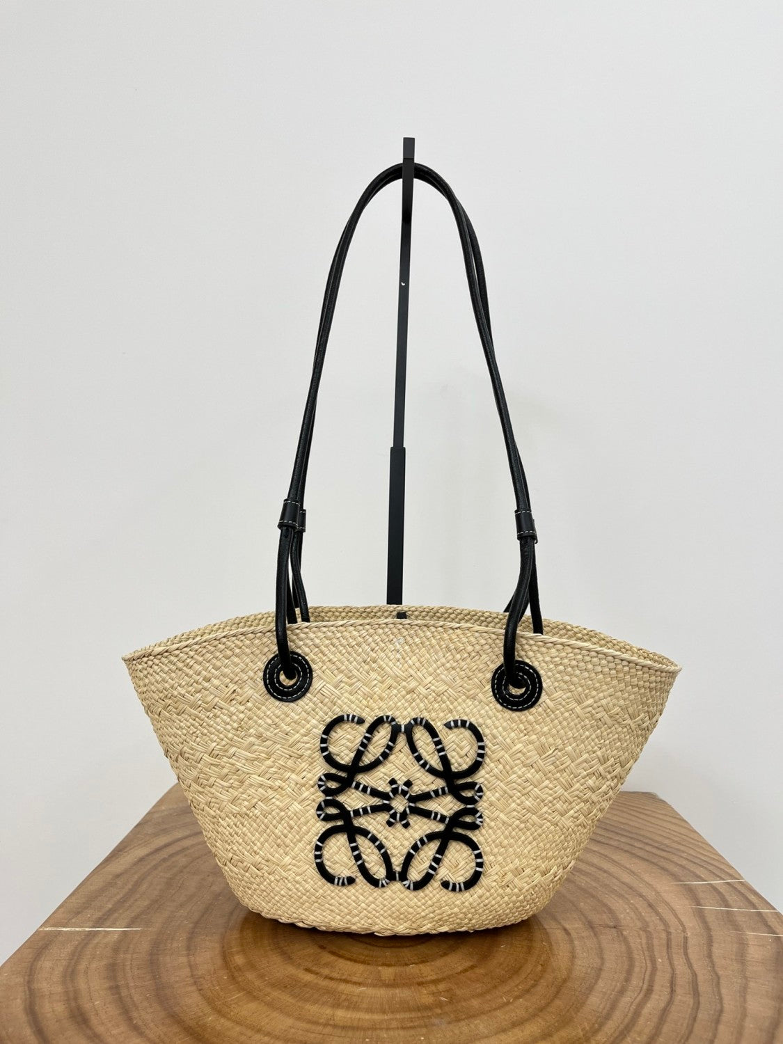 Loewe Small Anagram Basket Bag in Iraca Palm Calfskin Beige Summer Vacation Fashion Elegant Logo Oversized Tote Bag Classic Clutch Bags #82694A
