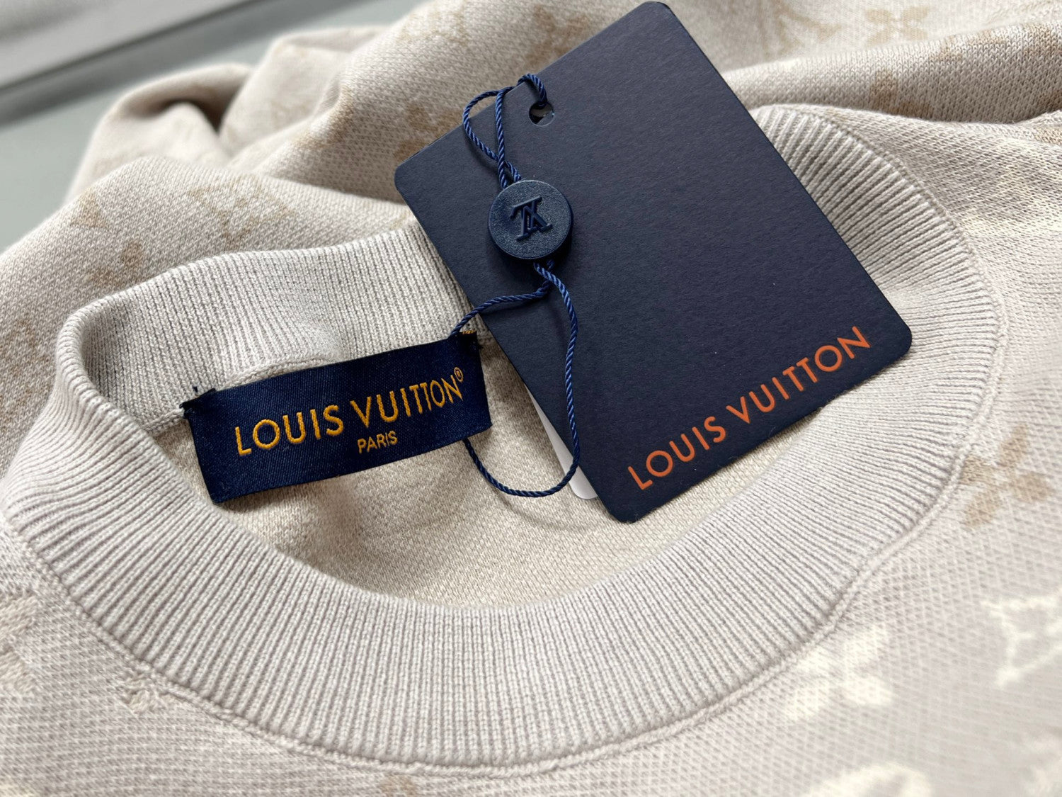 Louis Vuitton Monogram Short-Sleeved Crewneck #333584