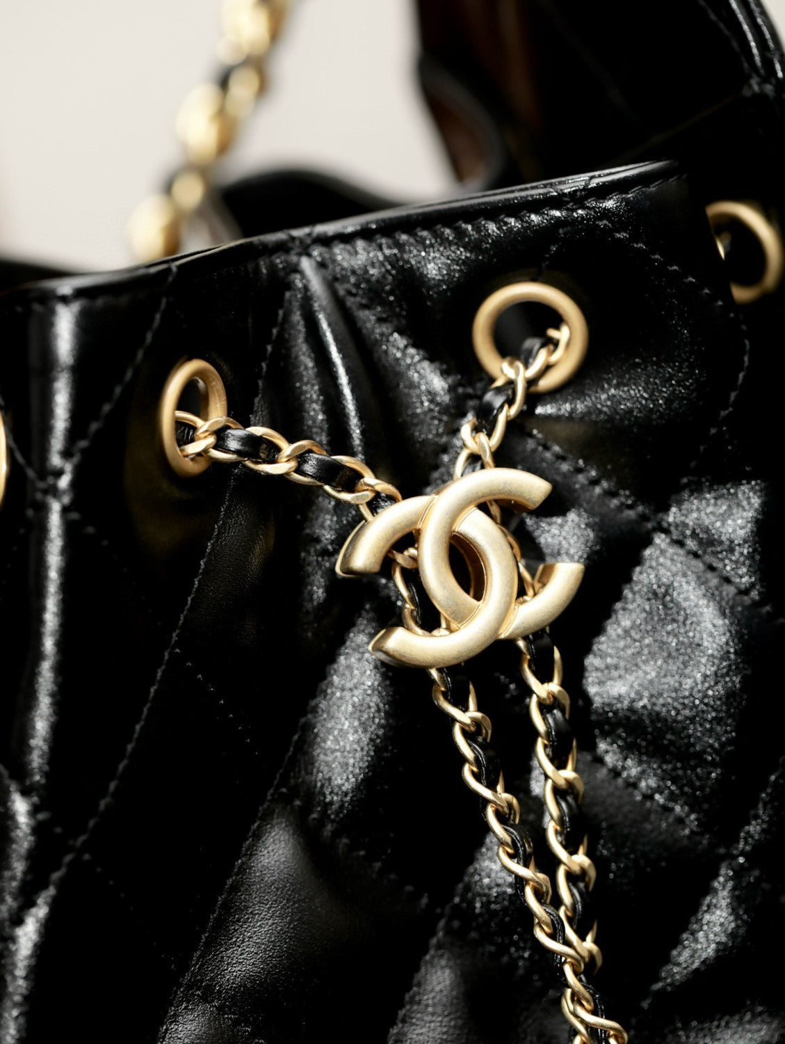 Chanel Women's Classic Double C Logo Solid Color Cowhide & Leather Tote Shoulder Bag Bags #75835