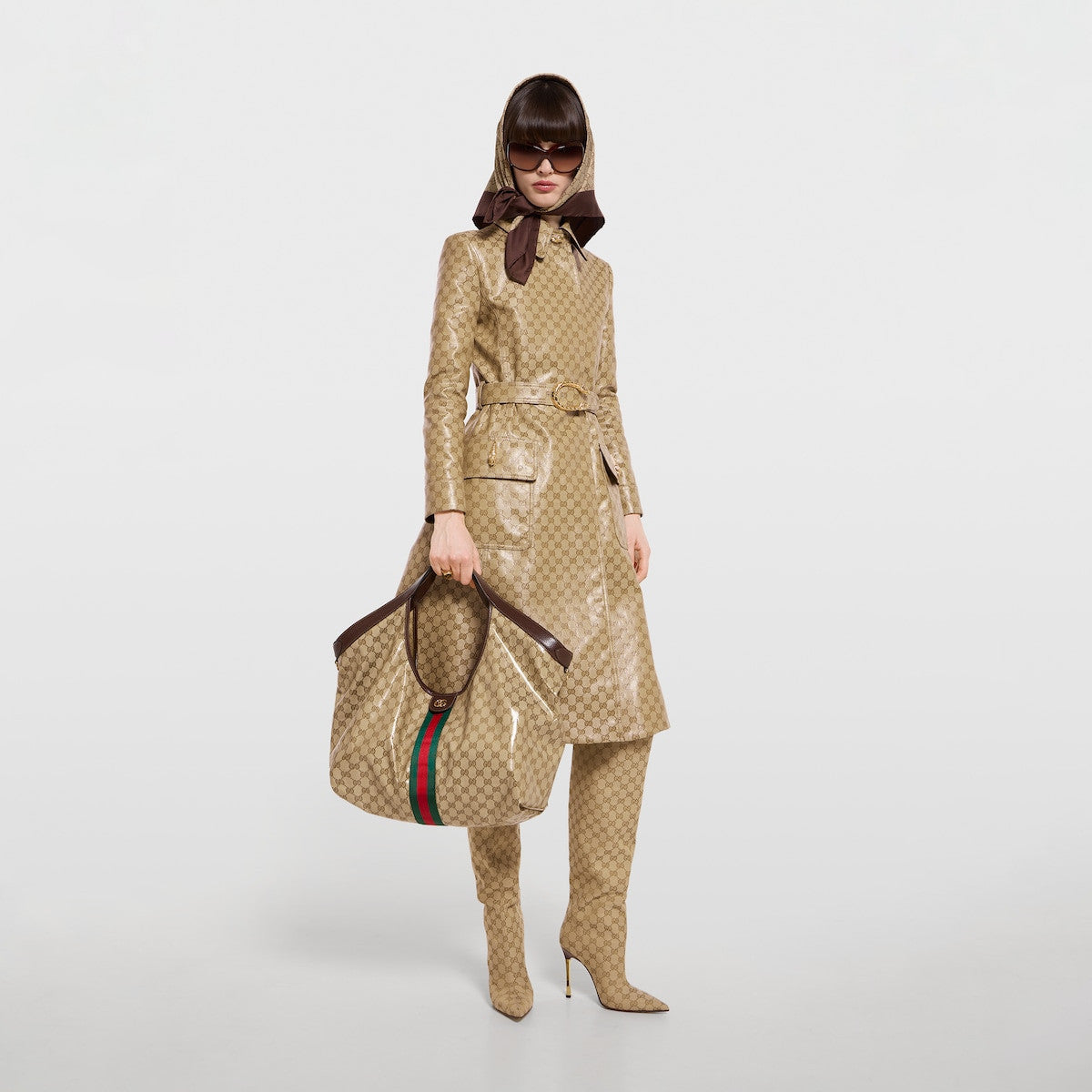 Gucci Spring/summer 2026 Women's Collection Gucci Giglio large Tote Bag Sand-colored Canvas Lining Diamond Quilted Pattern Detachable Pouch Adjustable Shoulder Strap Lady Bags #197238