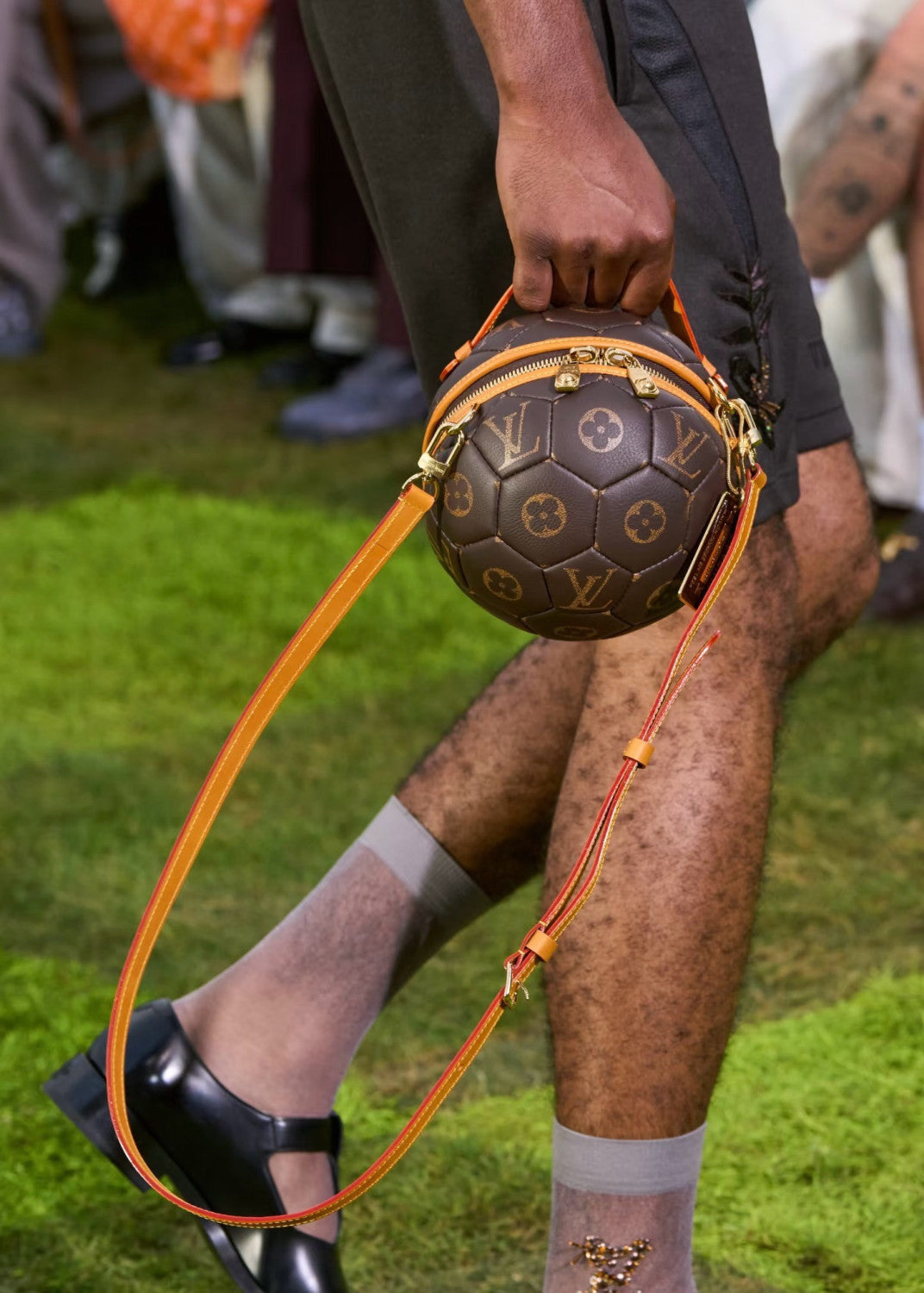 Louis Vuitton Soccer Ball Football Bag Haas Leather Rare Handbag Leather Shoulder Strap Crossbody Bags Artisanal Handbag M13894 #196187
