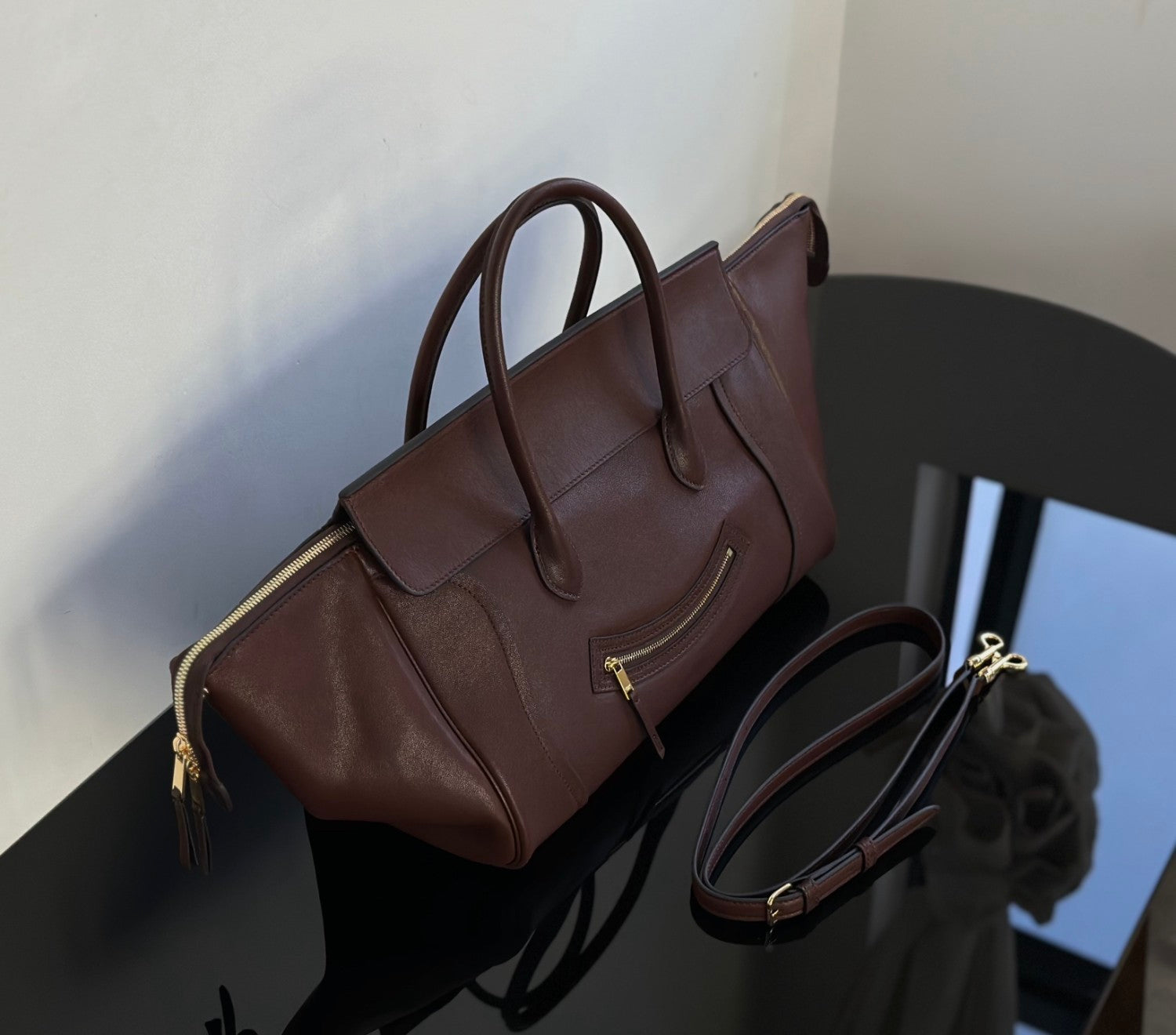 Celine Luggage Handbag Smile Zipper Large Tote Bag Shoulder Bag Crossbody Bag Stylish Elegant Casual Brown Black Tote Bag L100e3gw2.28bk #190751