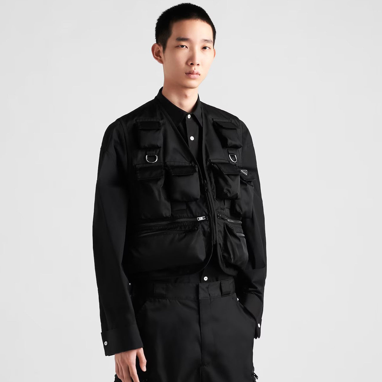 Prada Men's Summer Black Logo Patch Pocket V-Neck Zipper Casual Vest Jacket #98664