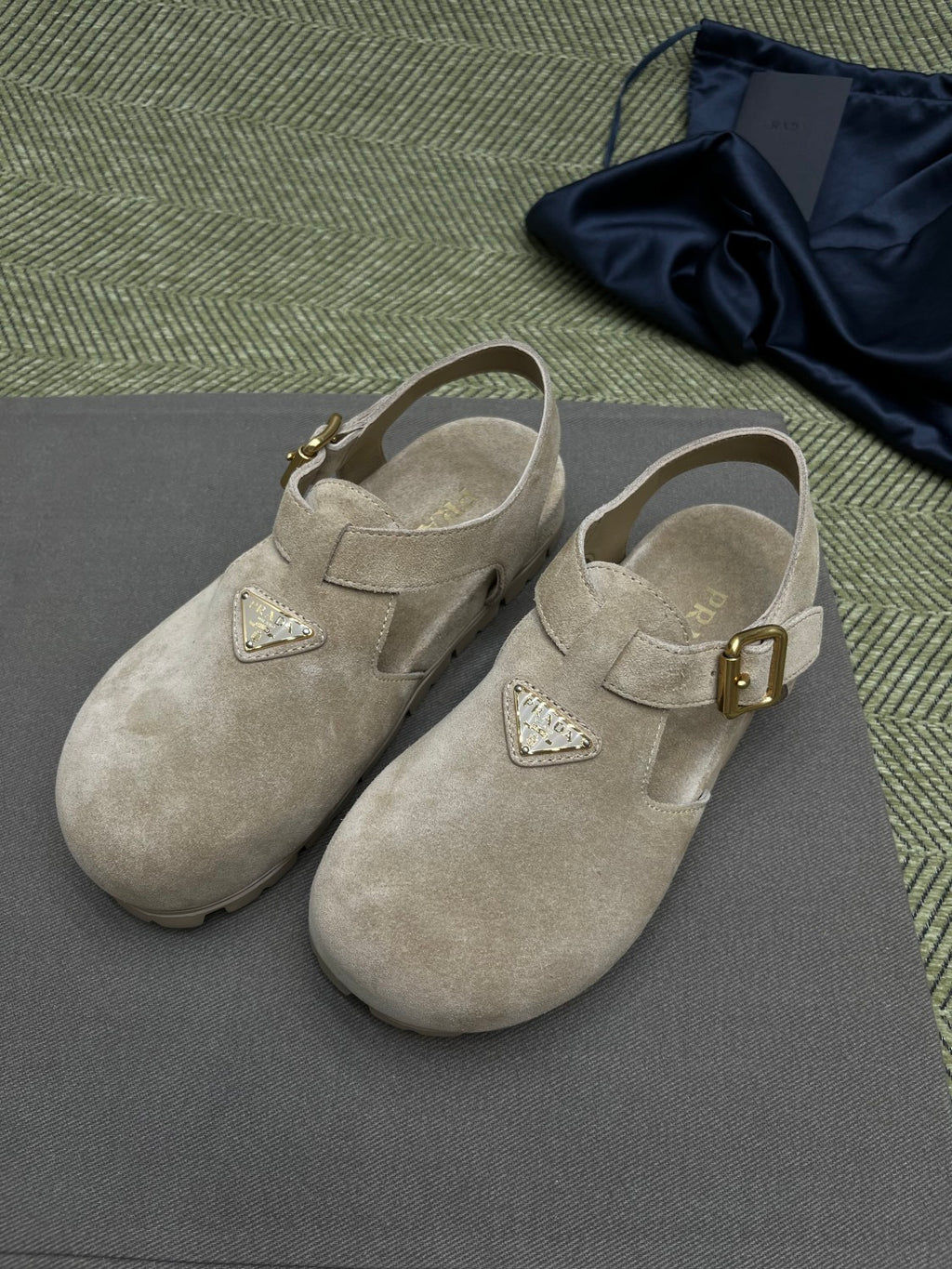 Prada Women's Spring And Summer Suede Buckle Fashion Casual Sandals Comfortable Flat Single Shoes #81368