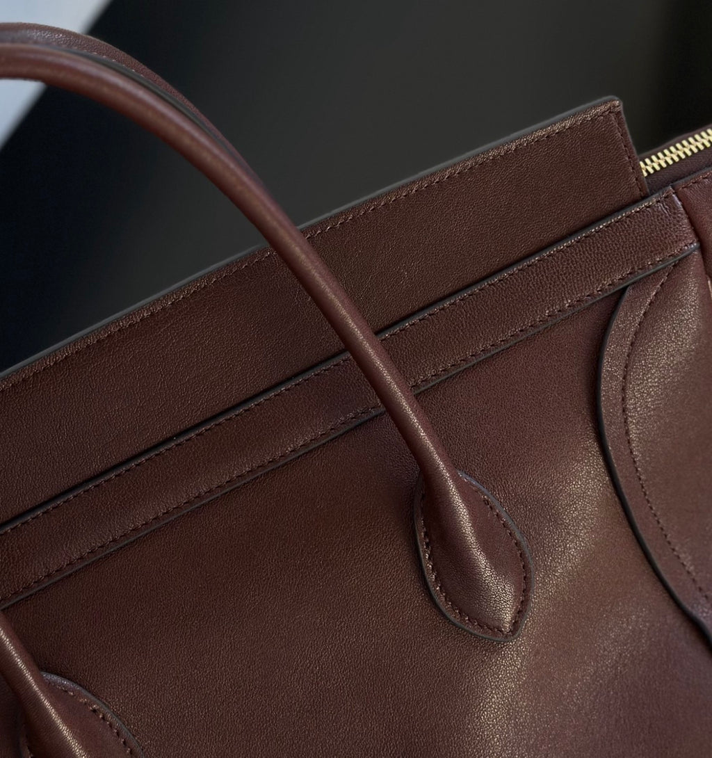 Celine Luggage Handbag Smile Zipper Large Tote Bag Shoulder Bag Crossbody Bag Stylish Elegant Casual Brown Black Tote Bag L100e3gw2.28bk #190751