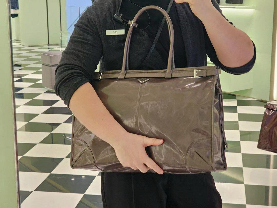 PRADA (42CM) LusGolf Oiled Leather 1BA439 Extra Large Portable Crossbody Bags Shoulder Bag Handbag #194092