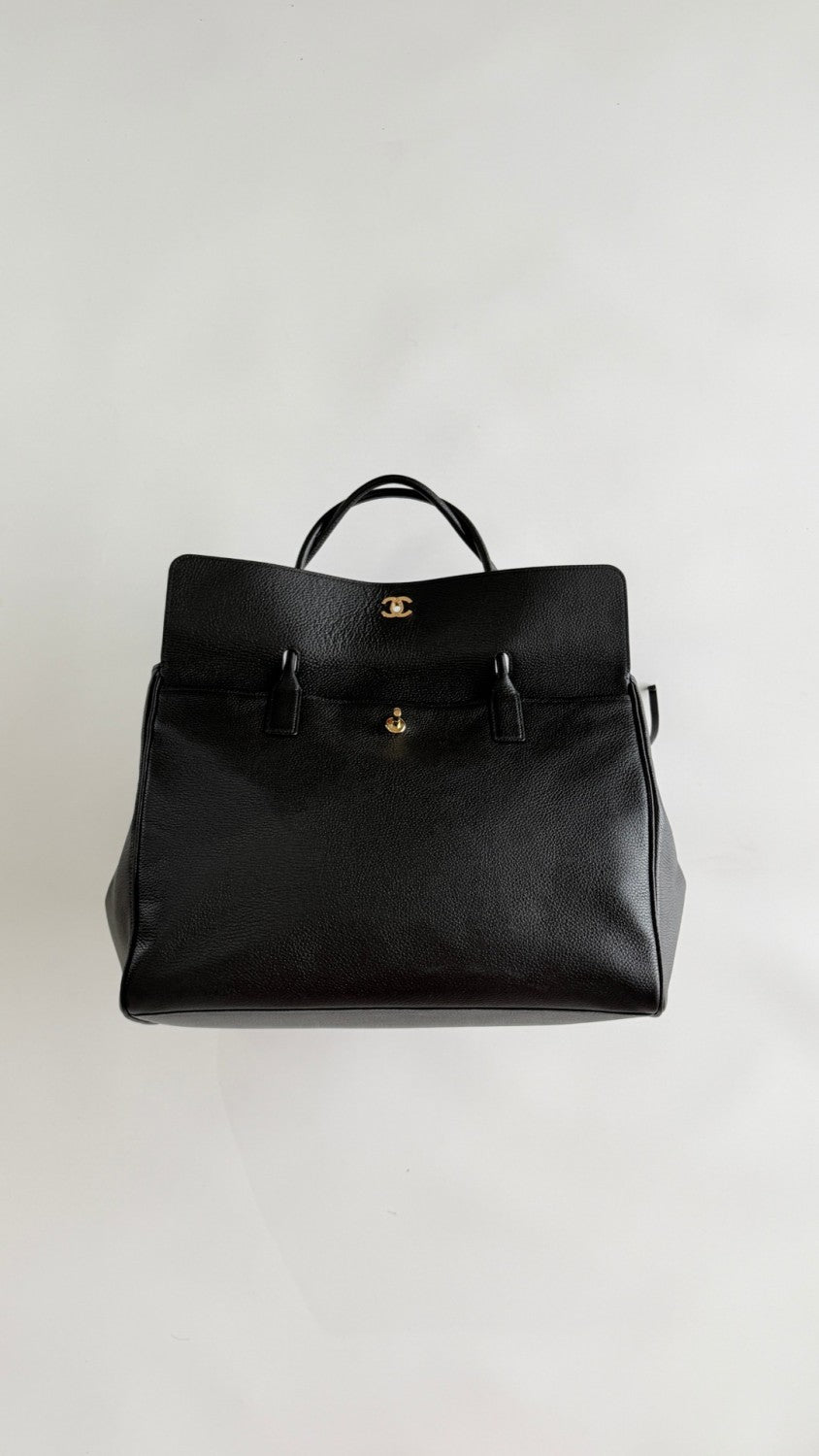 CHANEL Large Tote Grained Calfskin Gold-tone Metal Black #378547