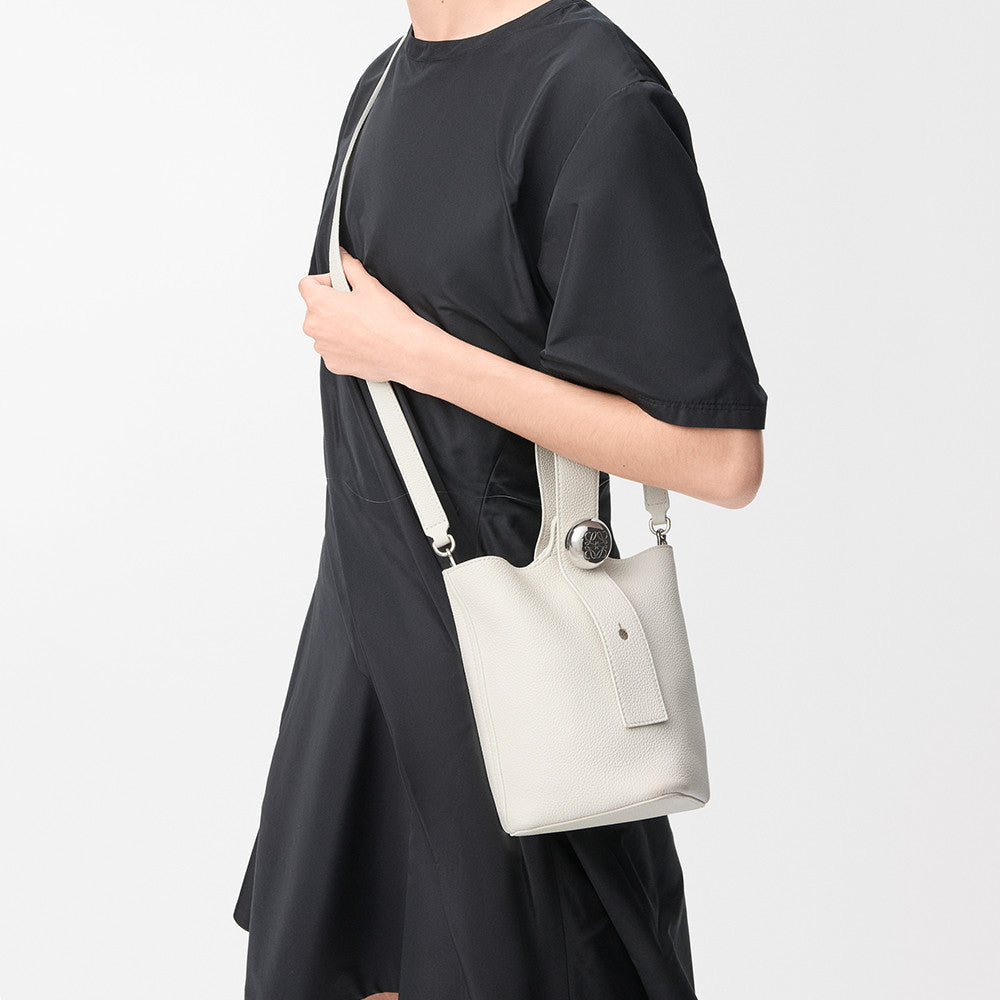Loewe Mini Pebble Bucke #376317