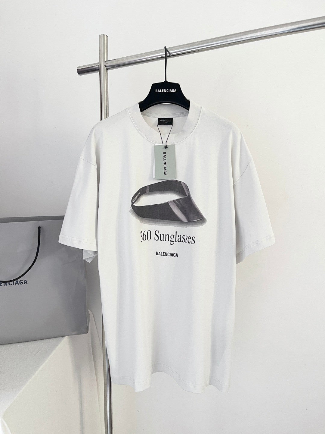 Balenciaga Men's And Women's Summer Graphic Print White Round Neck Cotton Short Sleeve T-shirt #75926