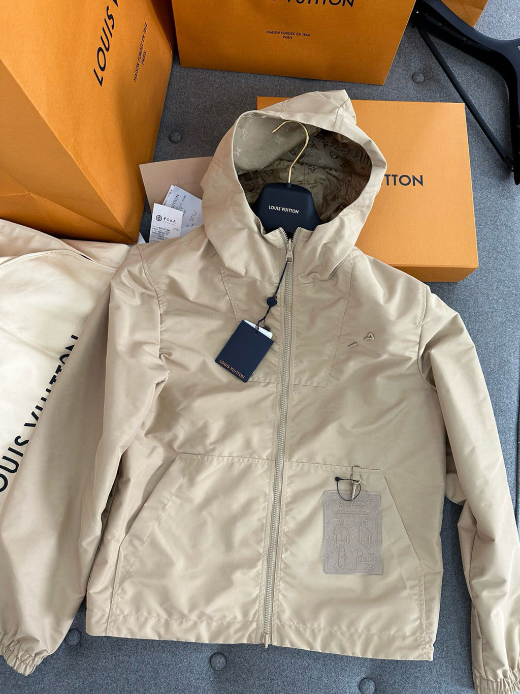 Louis Vuitton Monogram Reversible Nylon Windbreaker Men's Spring and Autumn Solid Color Logo Full Print Reversible Long Sleeve Zipper Jacket #98178