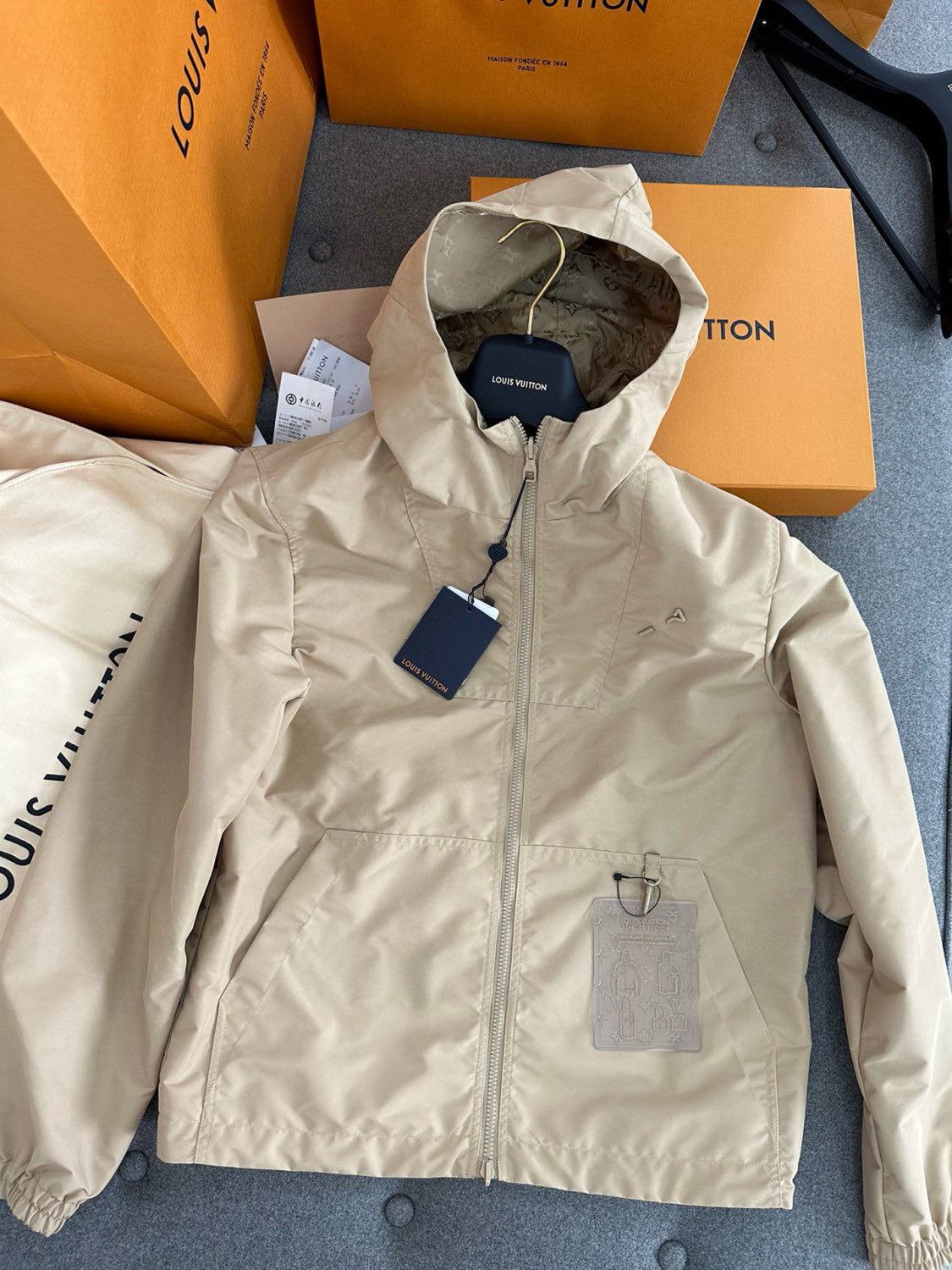 Louis Vuitton Monogram Reversible Nylon Windbreaker Men's Spring and Autumn Solid Color Logo Full Print Reversible Long Sleeve Zipper Jacket #98178