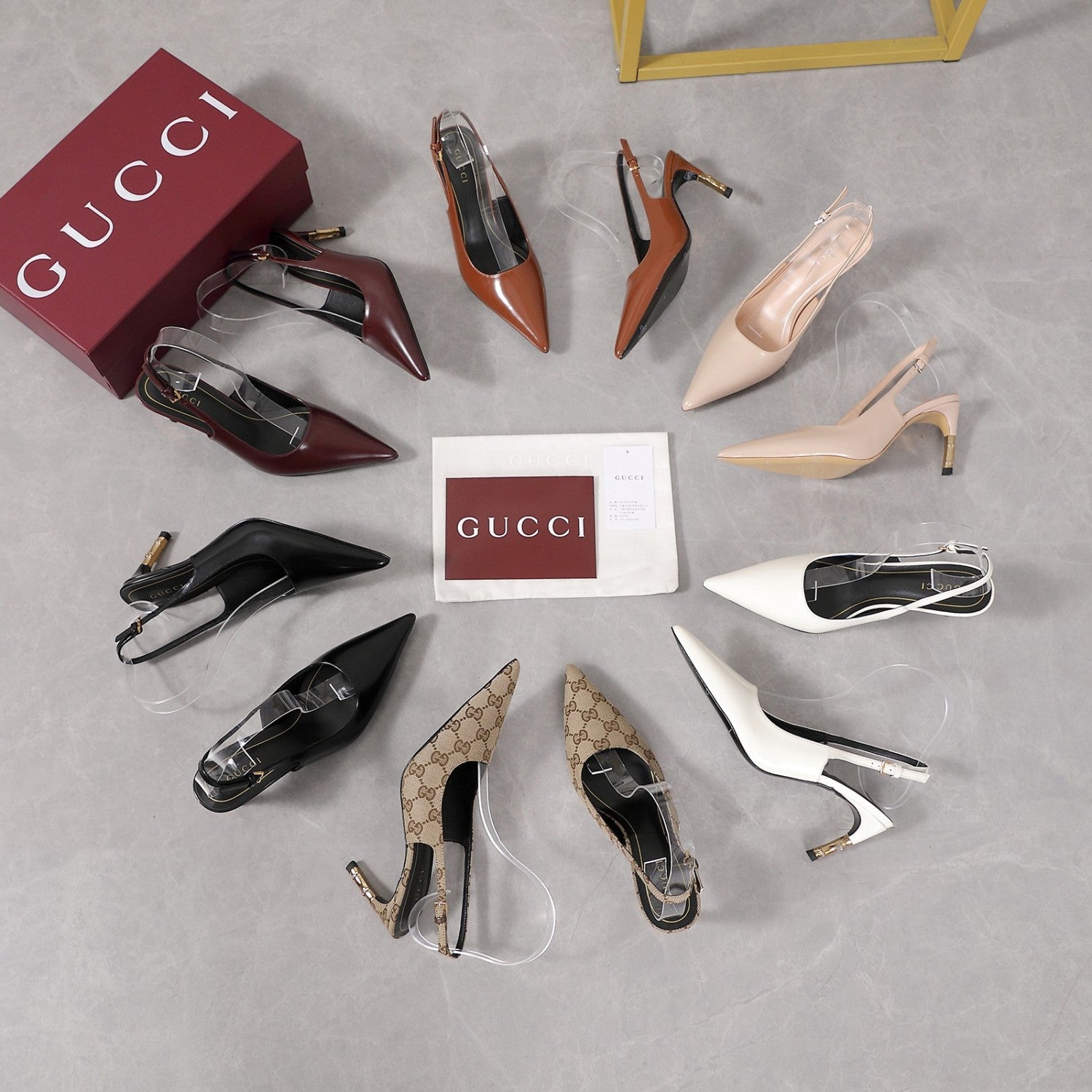 Gucci Cowhide Chain Decoration Horseshoe Heel Sandals #387647