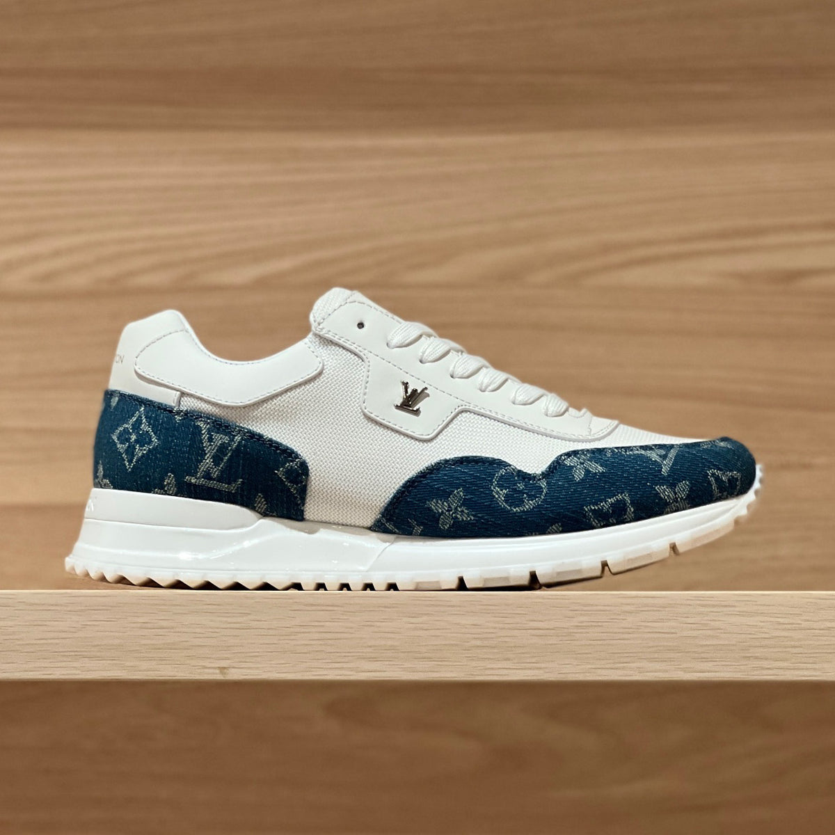 Louis Vuitton Run Away Men's Classic Fashion Cowhide Round Toe Lace-up Low-top Casual Shoes #78168