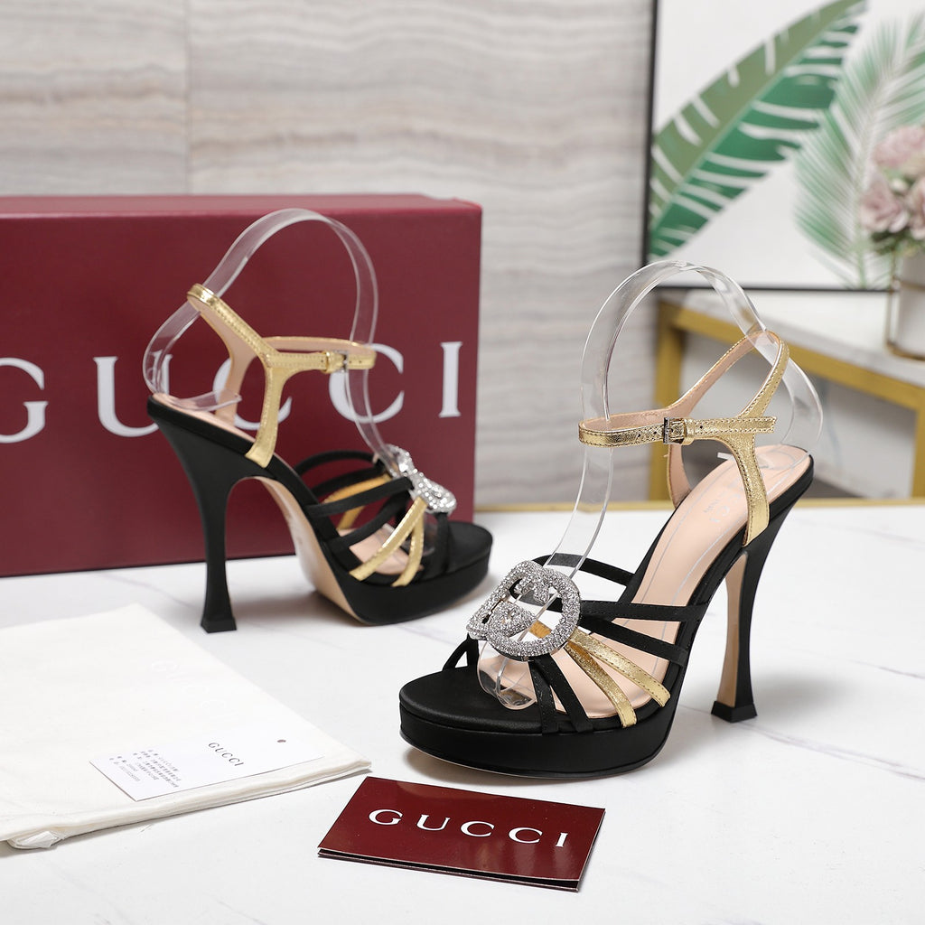 GUCCI Women's Pump With Crystal Interlocking G in Black and Leather 12.5 CM#381122