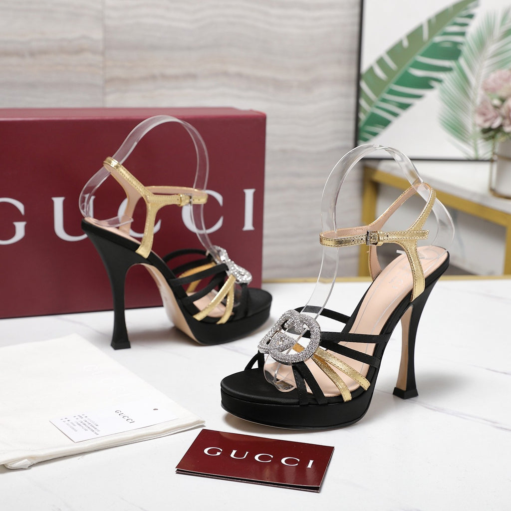 GUCCI Women's Pump With Crystal Interlocking G in Black and Leather 12.5 CM#381122