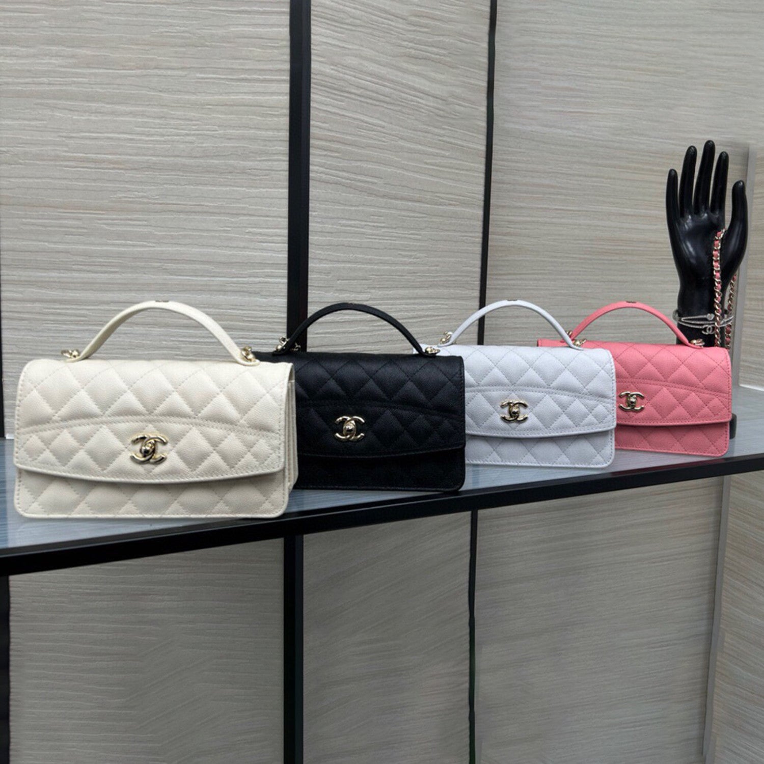 Chanel Chain Clutch Grain Embossed Calfskin With Gold Metal Logo Shoulder Crossbody Bag Fashion Temperament Pure Colour Spring Summer Bags AP4402Y #81133