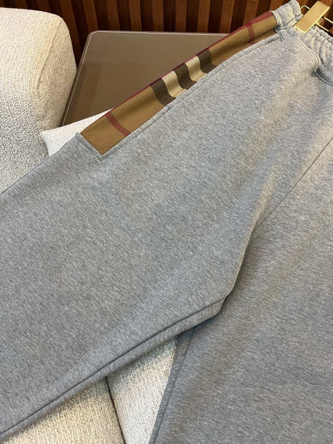 Burberry Men's Spring & Fall Side Check Crop Cotton Drawstring Knit Sweatpants Pants #72529