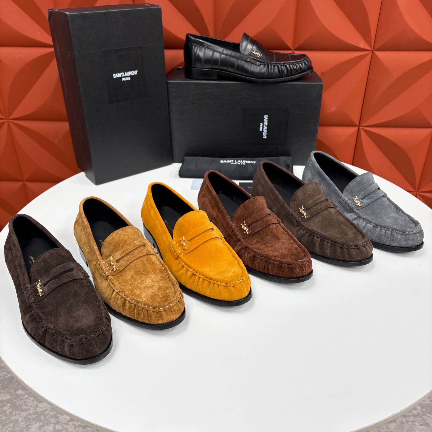 Saint Laurent LE LOAFER Supple in Suede in Brown #383805