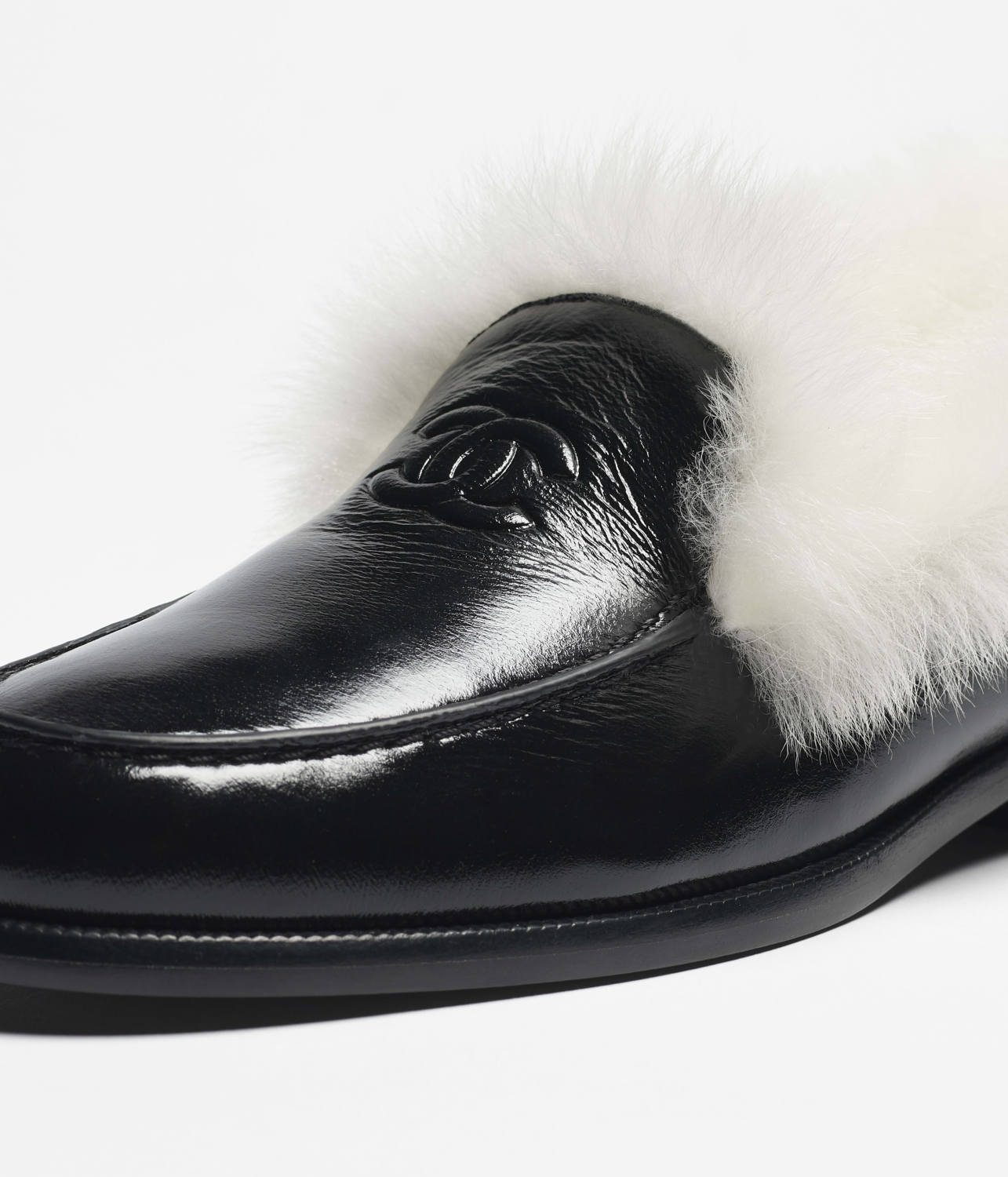 Chanel Women's Flat Loafers Suede Glossy Pleated Lambskin And Double-Sided Shearling Lambskin #333067