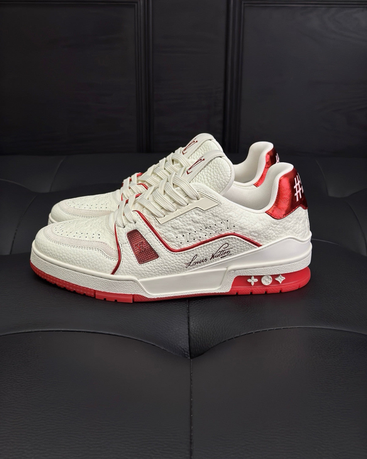 LOUIS VUITTON LV Trainer Sneaker #384153