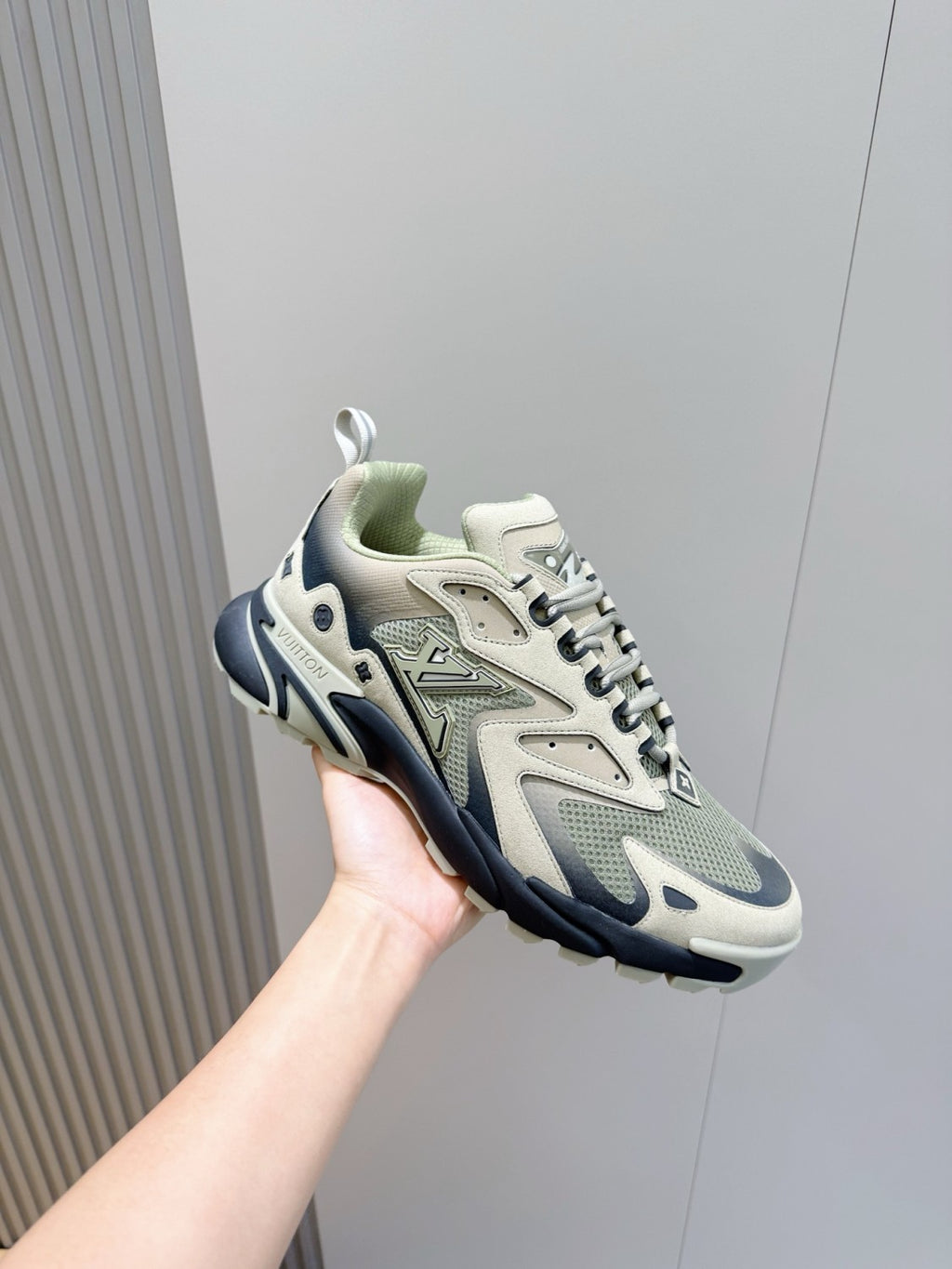 LOUIS VUITTON LV Runner Tatic Sneaker Shoes #376377
