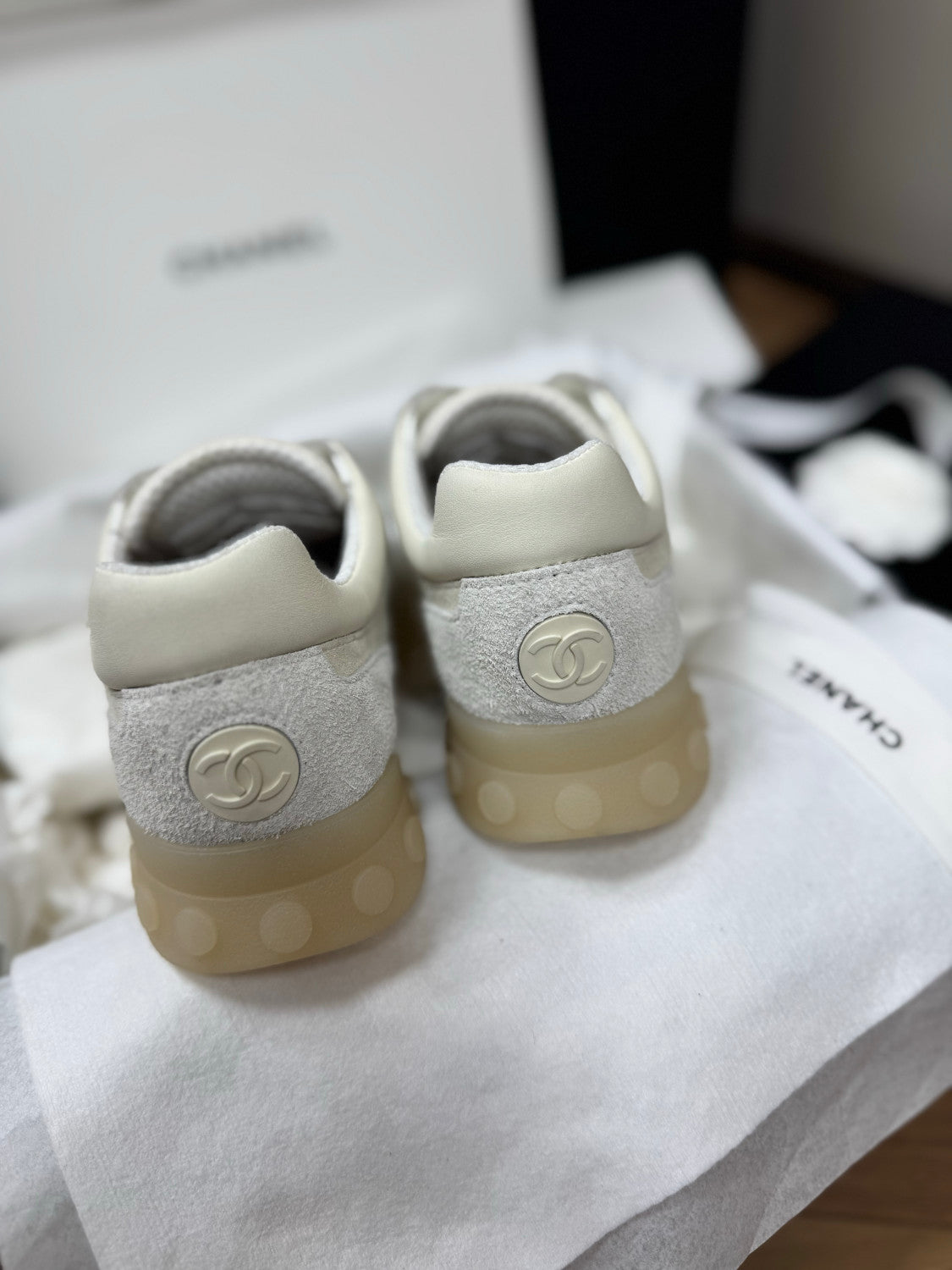 Chanel Sneakers Mixed Fibers Suede Calfskin Calfskin #381284