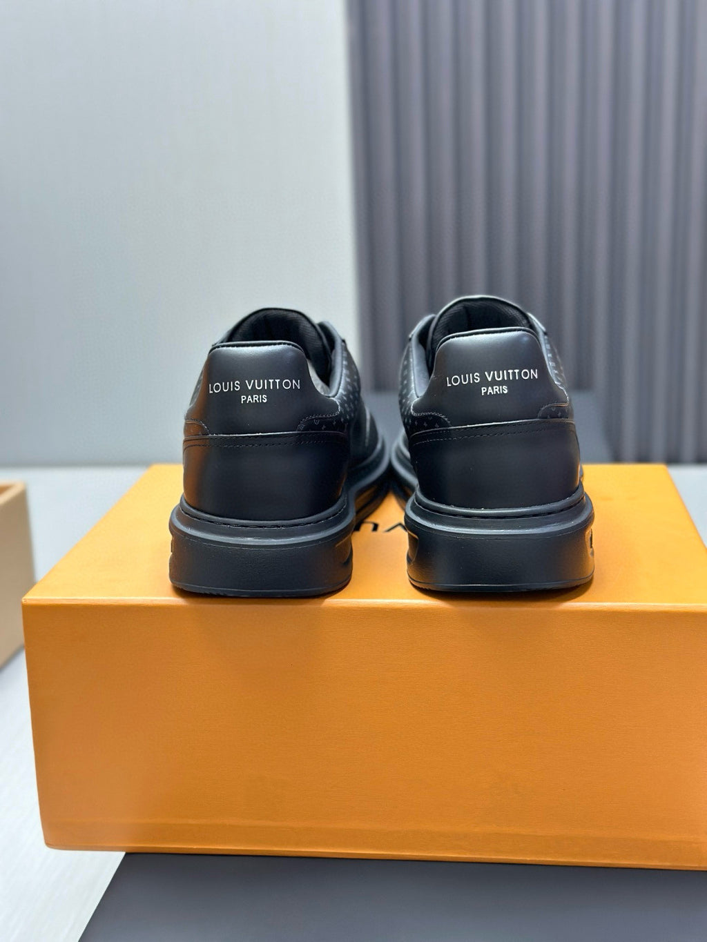 Louis Vuitton BEVERLY HILLS Men's and Women's Spring/Summer Fashion Casual Round Toe Lace-Up Solid Color Denim Leather Fabric Casual Shoes Sneakers Shoes #78446
