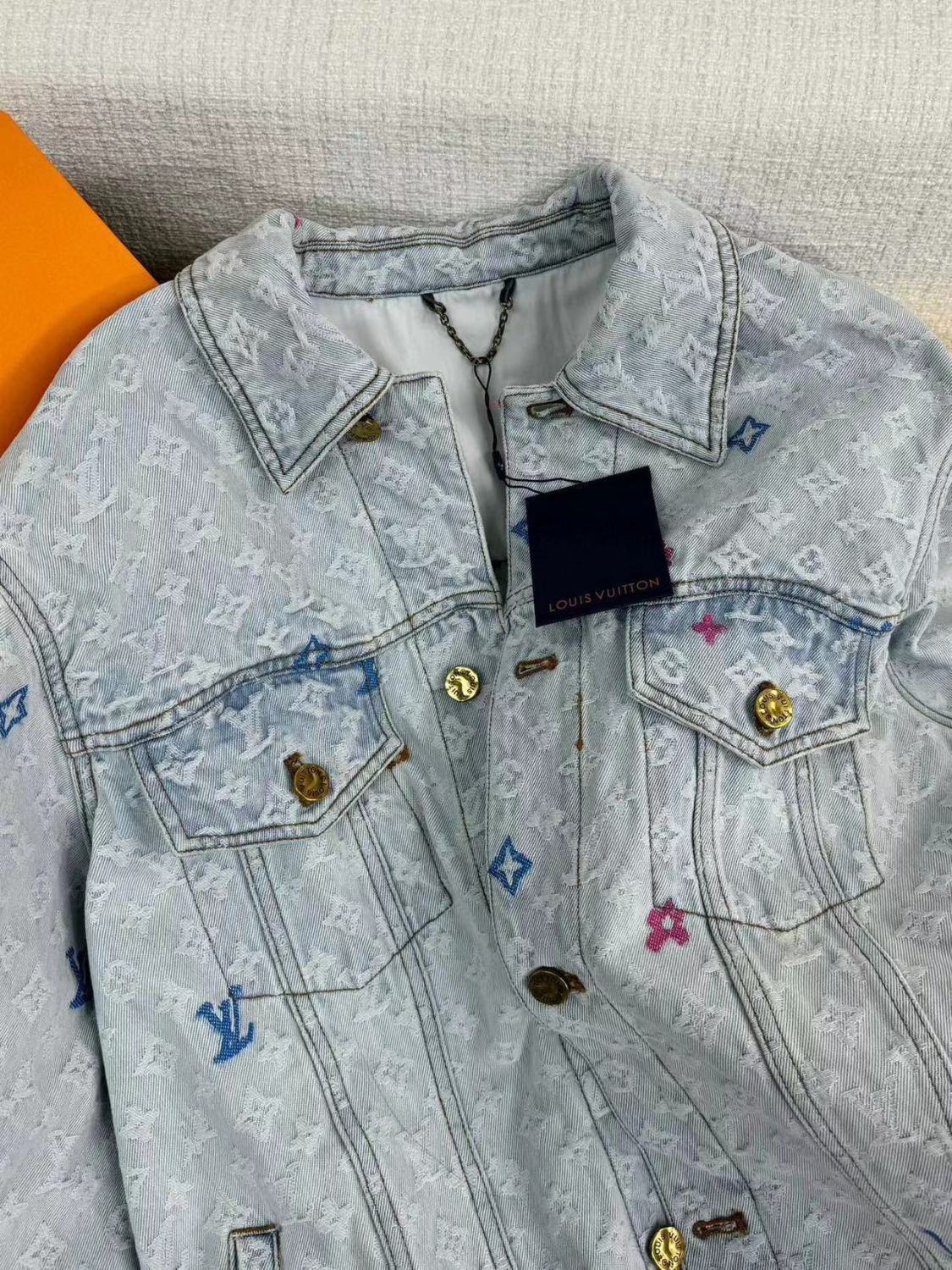 Louis Vuitton Men's Autumn And Winter Light Blue Logo Letters Embroidered Lapel Single Breasted Long Sleeved Denim Jacket Pocket Jeans Pants Set Suit #99427