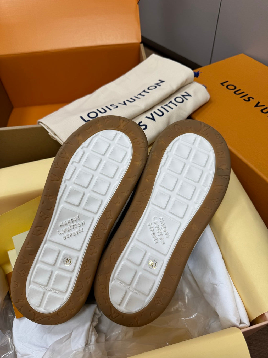LOUIS VUITTON LV Tilted Sneaker Shoes #388719