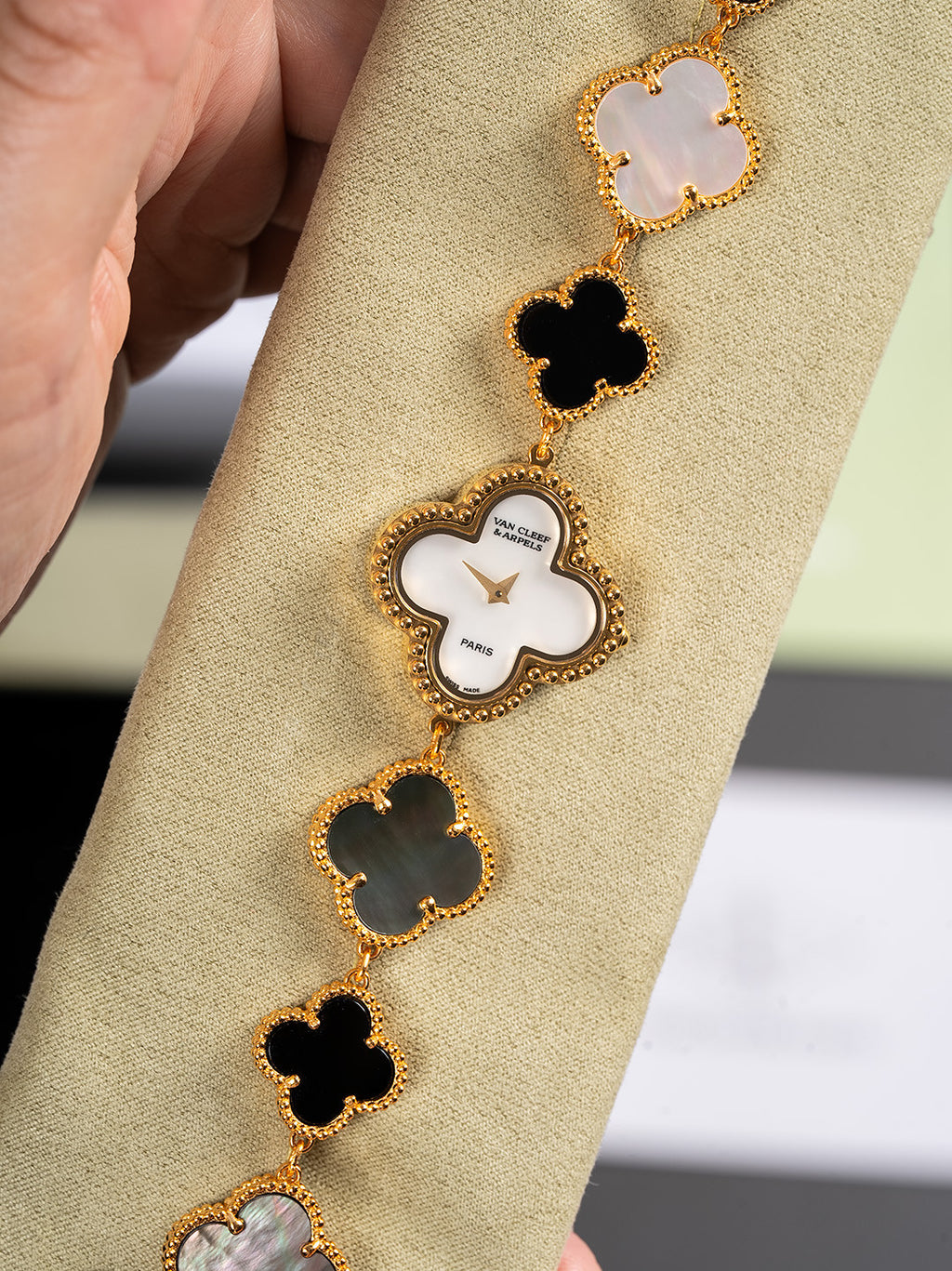 Van Cleef&Arpels Alhambra Watch Small Model Color Silver Gold Rose Gold Lucky Clover Quartz Movement Onyx Shell Watch Accessories #81415