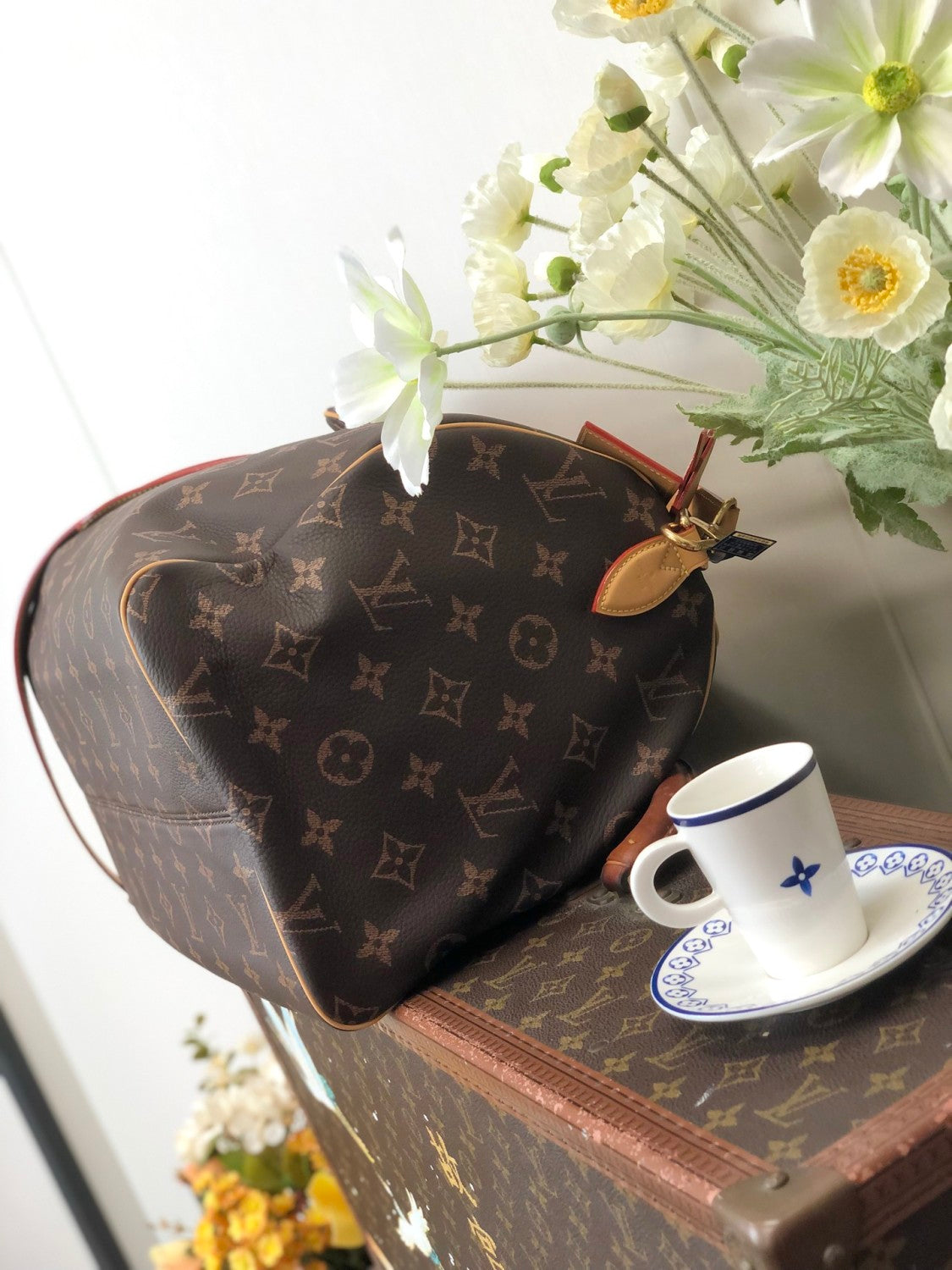 Louis Vuitton Women's Fashion Classic Caramel Coffee Brown Logo Zipper Closure Leather Shoulder Bag Handbags In Small Medium And Large Sizes Crossbody Bag Bags #78659