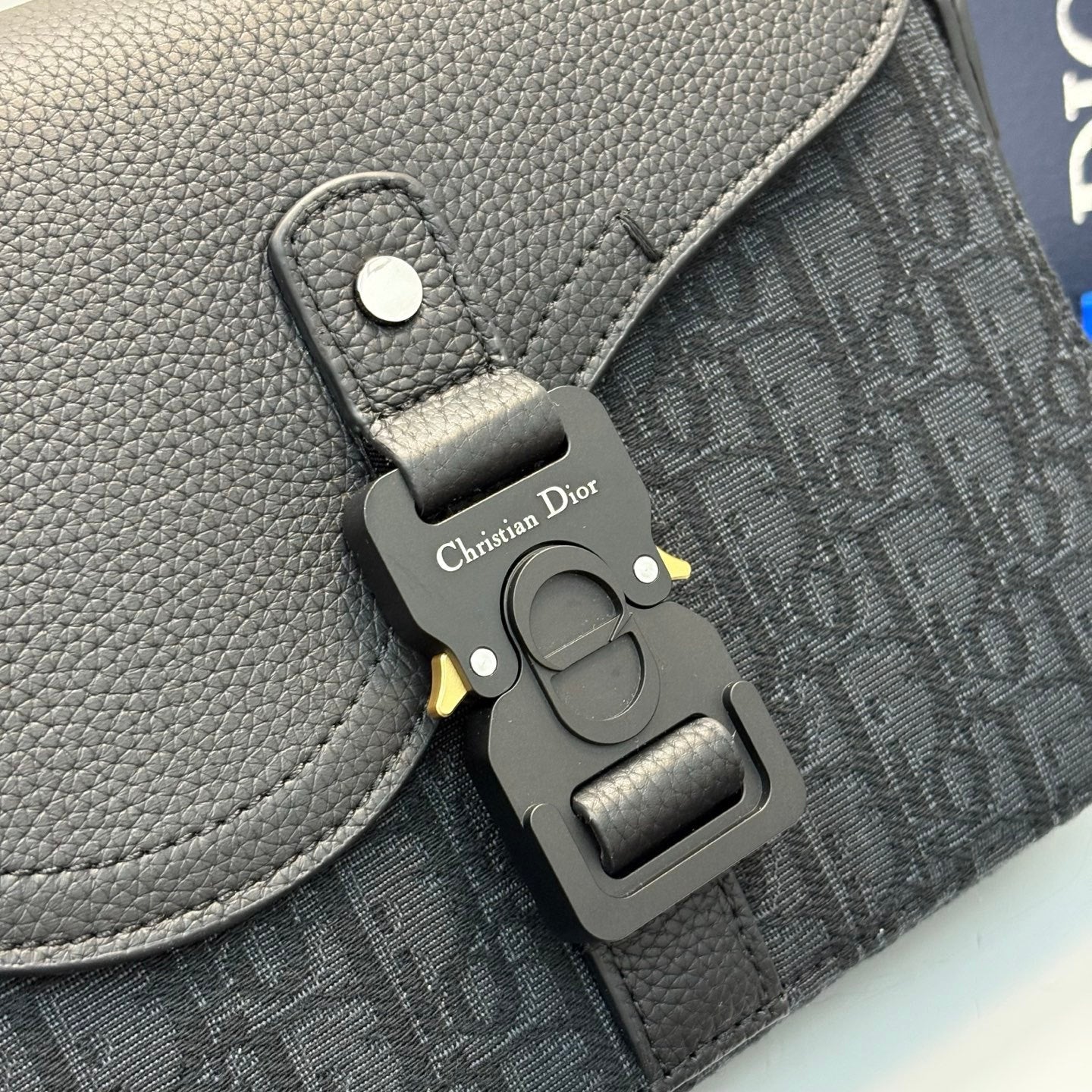 Dior Men's Small Spring/summer Saddle-style Flap Messenger Bag In Black With Oblique Print Fabric And Black Calfskin Chest Pouch Bag Shopping Bag 1ADPO049YKS_H00N #195817
