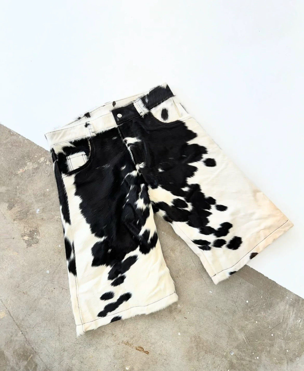 Self-branded Spring And Summer New 1of1 Leather Cow Fur Shorts High Street Trend Fashion Hip-hop Style Versatile Luxury Wide-legged Shorts Ngvp #1583