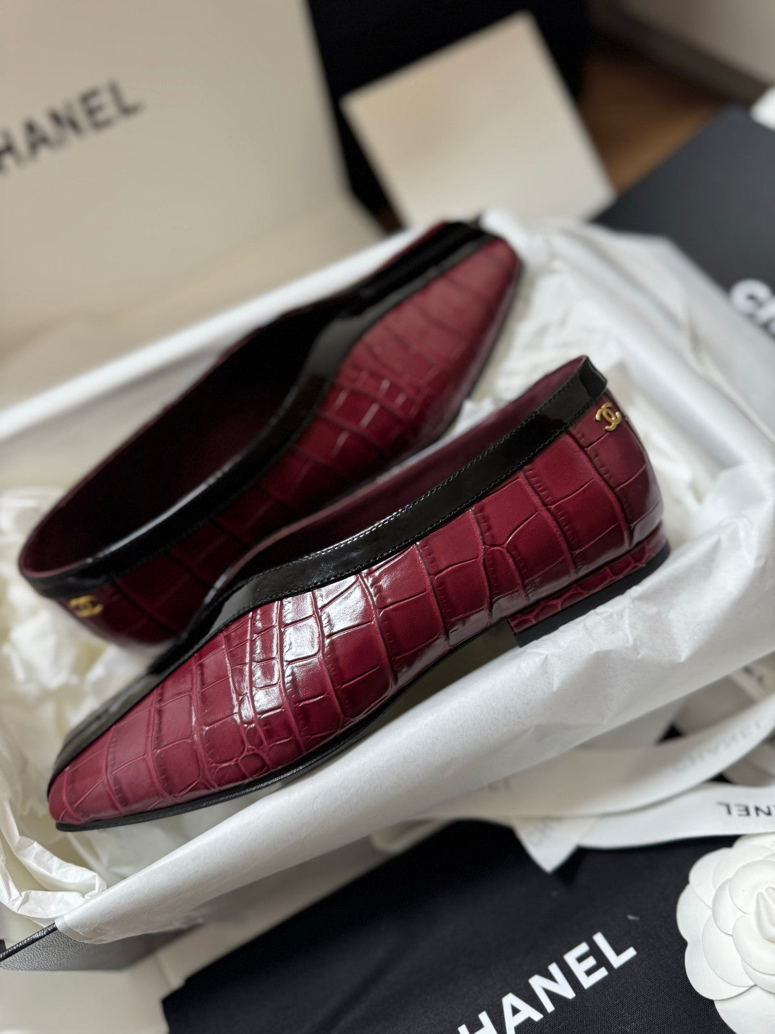 Chanel Ballet Flats Crocodile Embossed Calfskin Patent Calfskin Black #379481
