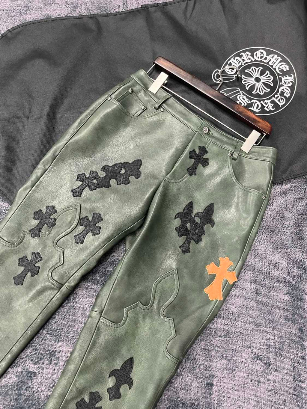 Chrome Hearts Men's Fall/Winter Dark Green Calfskin Leather Patch Embroidered Pants #99894