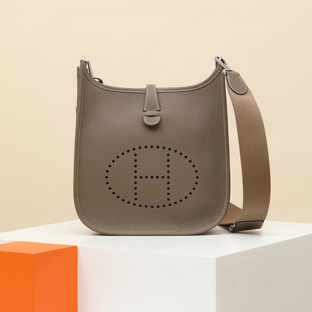 Hermes Evelyne 23 Elephant Grey Silver Buckle Black And Silver Single-shoulder Crossbody Bag Multi-colour Collection Link A Luxurious And Elegant Crossbody Bag Bags #82929A