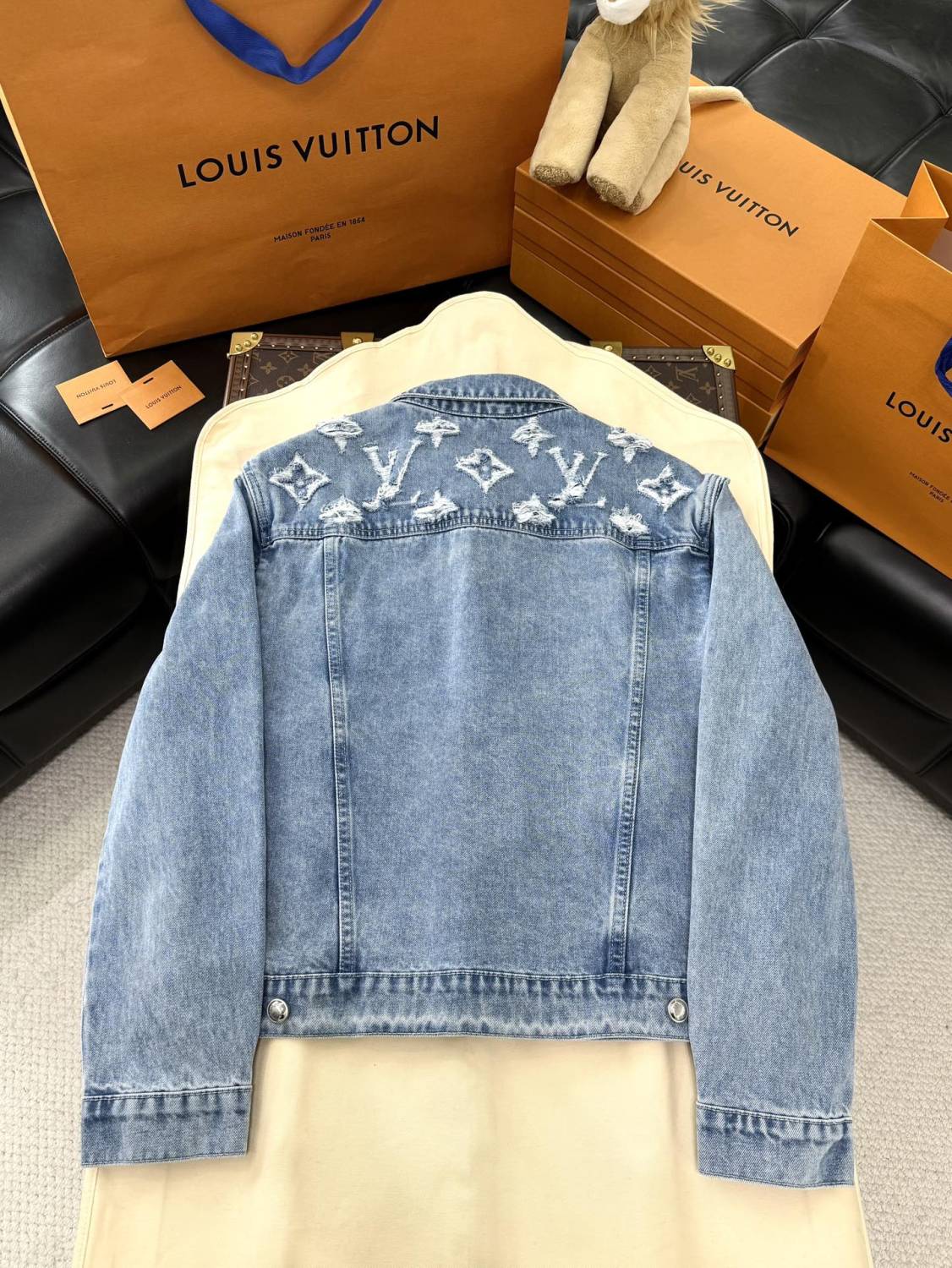 Louis Vuitton Men's Spring And Fall Embroidered Logo Single Breasted Long Sleeved Denim Jacket Mid Rise Jeans Pants Suit Set #74293