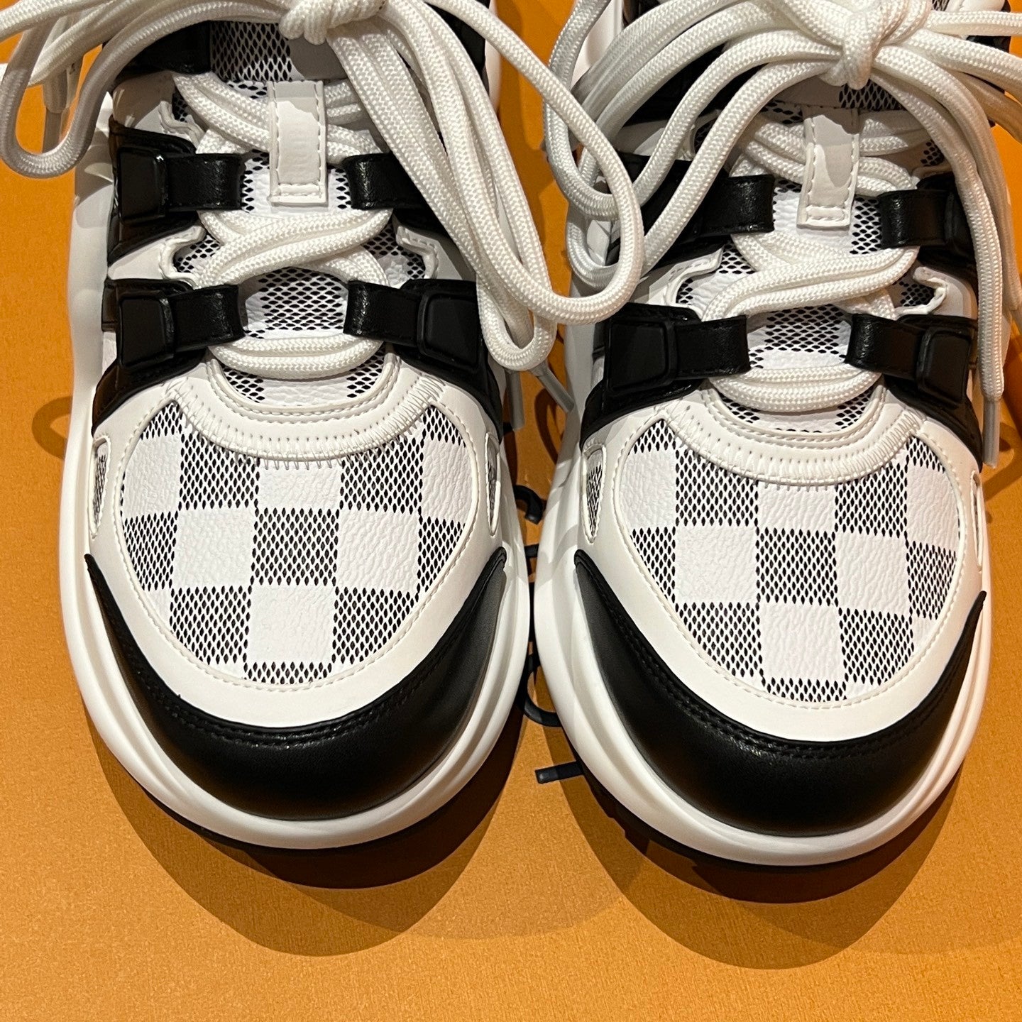 Louis Vuitton Lv Archlight Sneaker Shoes #377401