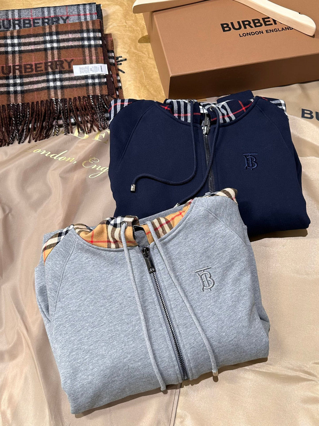 Burberry Long Sleeved Hooded Zippered Jacket #96461