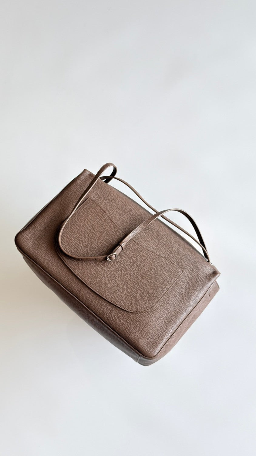 CHANEL Maxi Flapbag Grained Calfskin Silver Metal Light Brown #377491