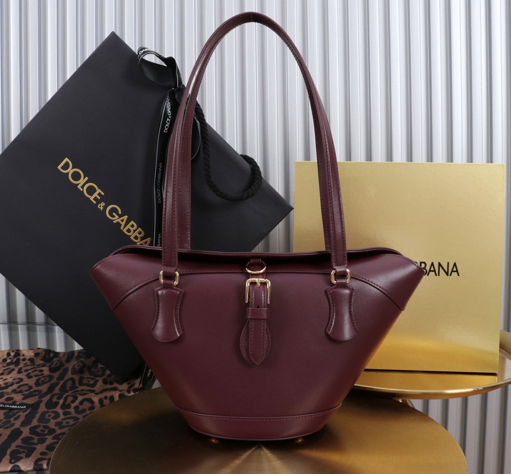 Dolce & Gabbana Capri New Rolled Bucket Bag Simple Yet Sophisticated Understated Yet Luxurious a Timeless Classic Bags BB7815AK274 #197031