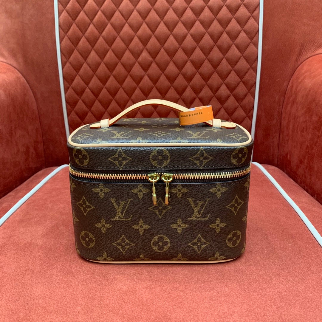 Louis Vuitton Nice Makeup Bag  Lv Classic Monogram Mini Makeup Clutchzipper Closure Water-resistant Canvas With Coated Lining  Stylish Vacation Bag Bags M44495 #195933