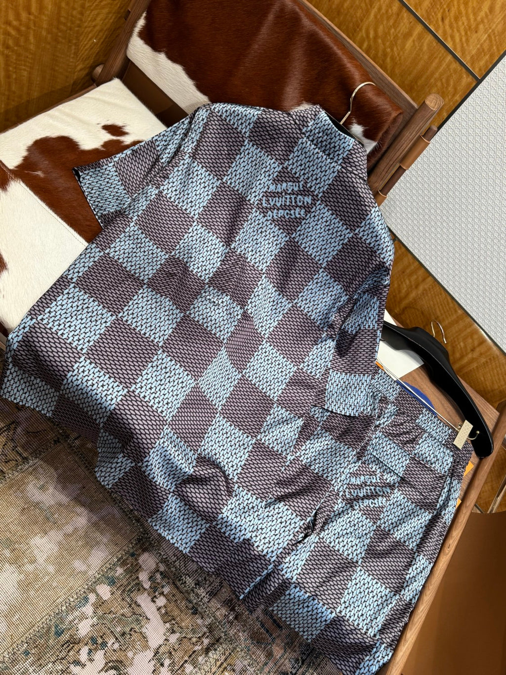 Louis Vuitton Men's Summer Solid Color Checkered Print Single-Breasted Short-Sleeved Shirt and Casual Shorts Set Suit #77177